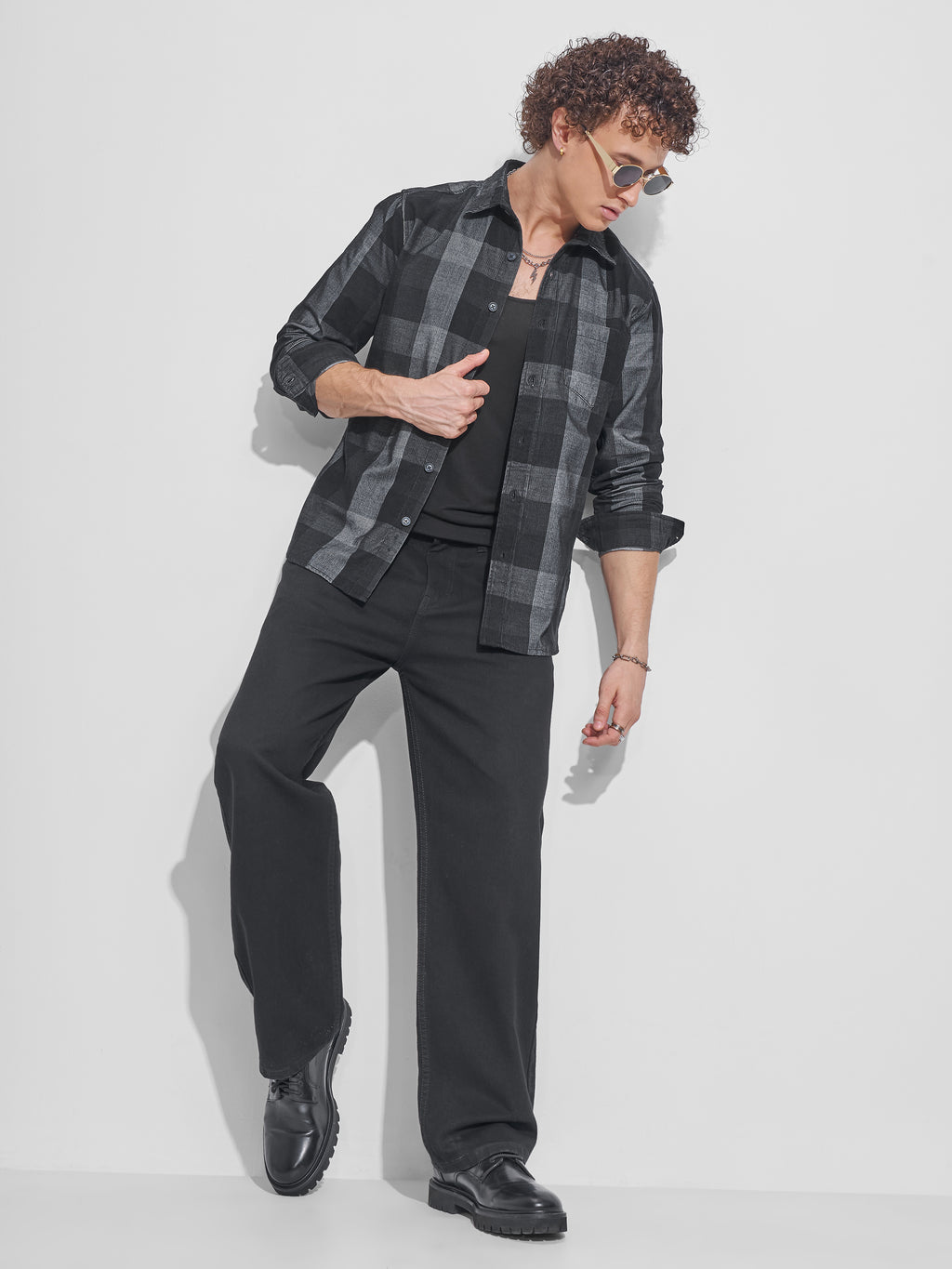 Highlander Men Black Checked Slim Fit Casual Shirt - Black - Image 2
