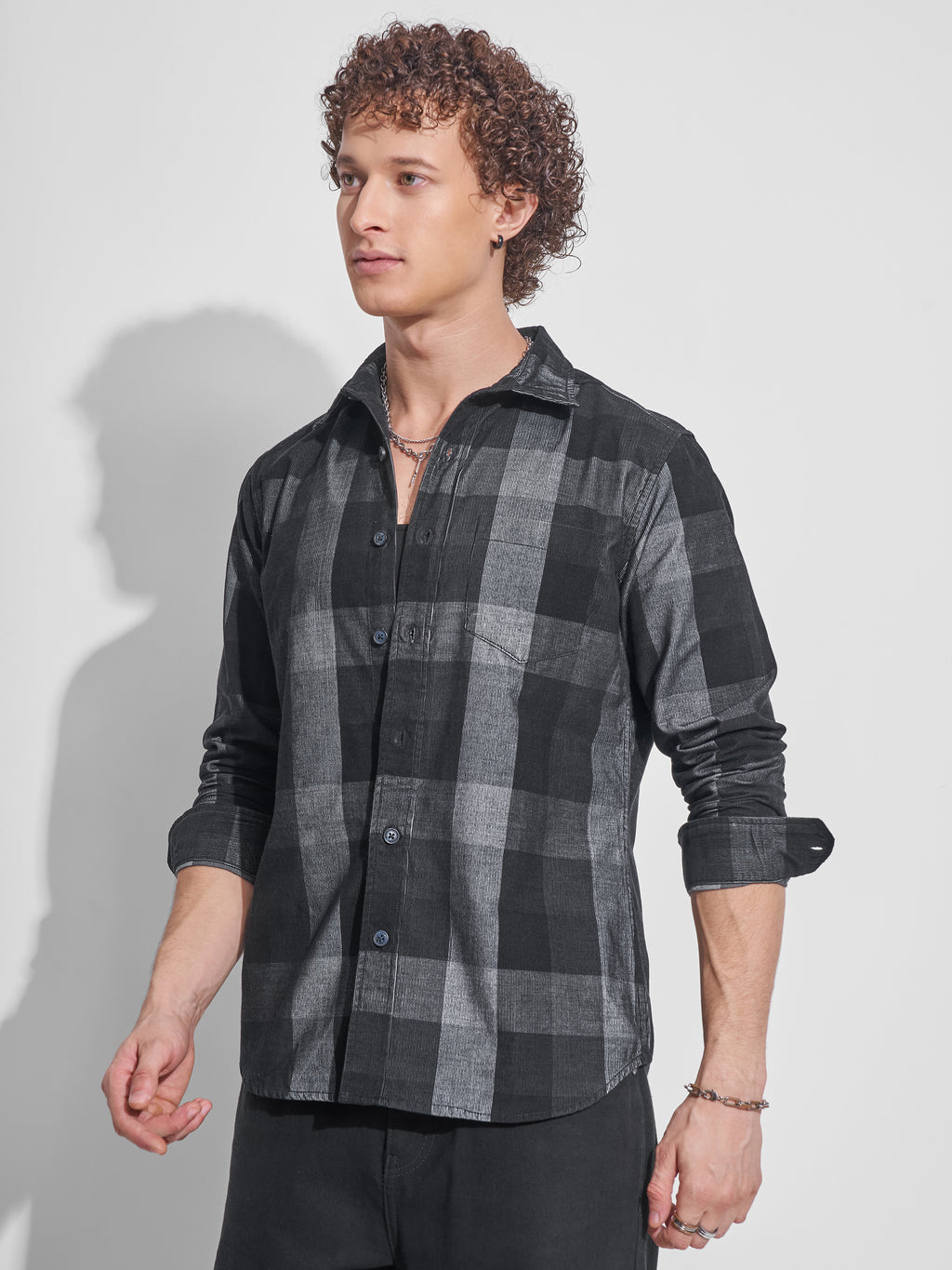 Highlander Men Black Checked Slim Fit Casual Shirt - Black - Image 4