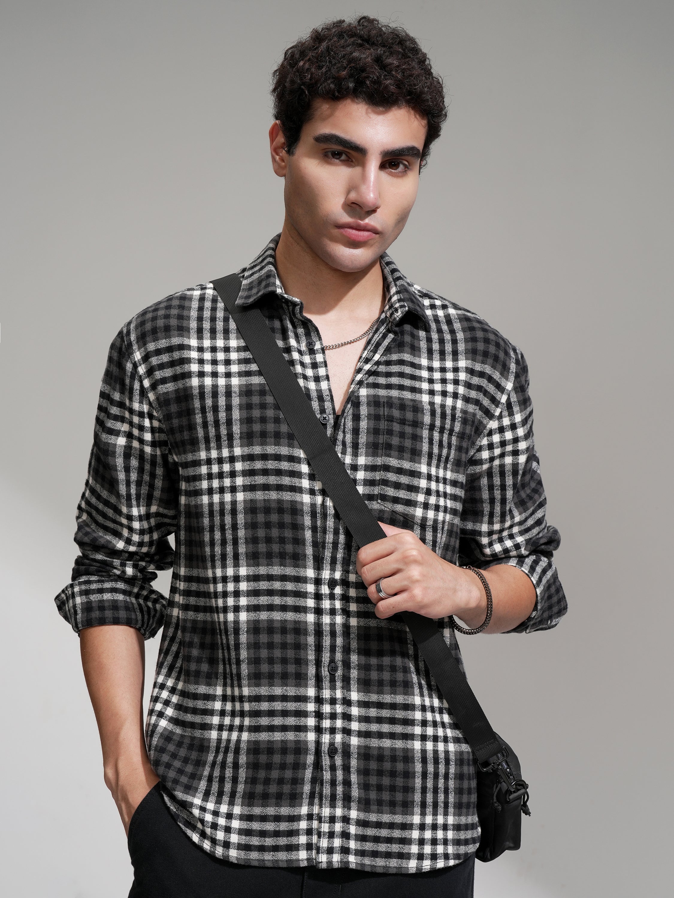 Highlander Men Black Checked Relaxed Fit Casual Shirt - Black - Image 1