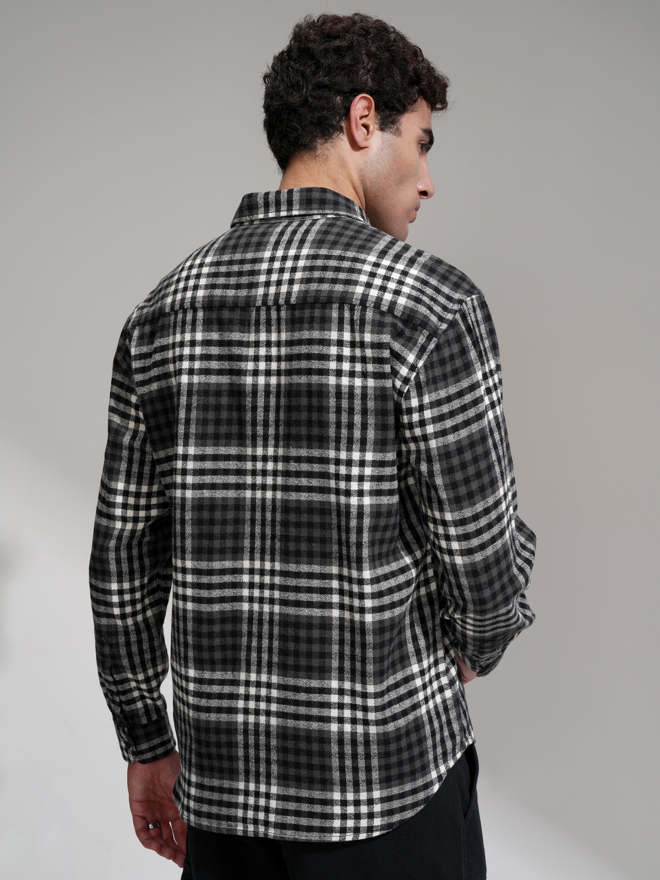 Highlander Men Black Checked Relaxed Fit Casual Shirt - Black - Image 3