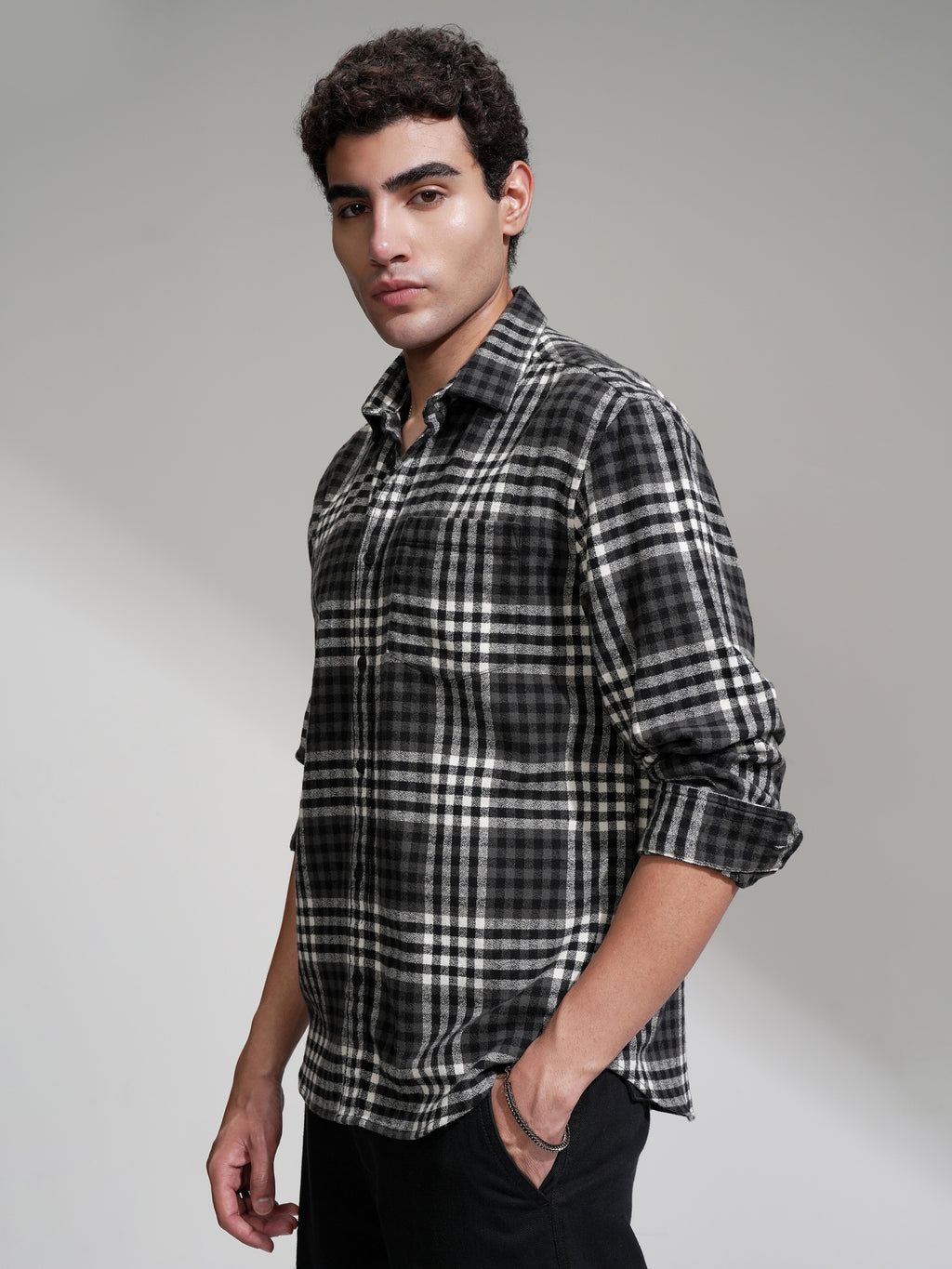 Highlander Men Black Checked Relaxed Fit Casual Shirt - Black - Image 4