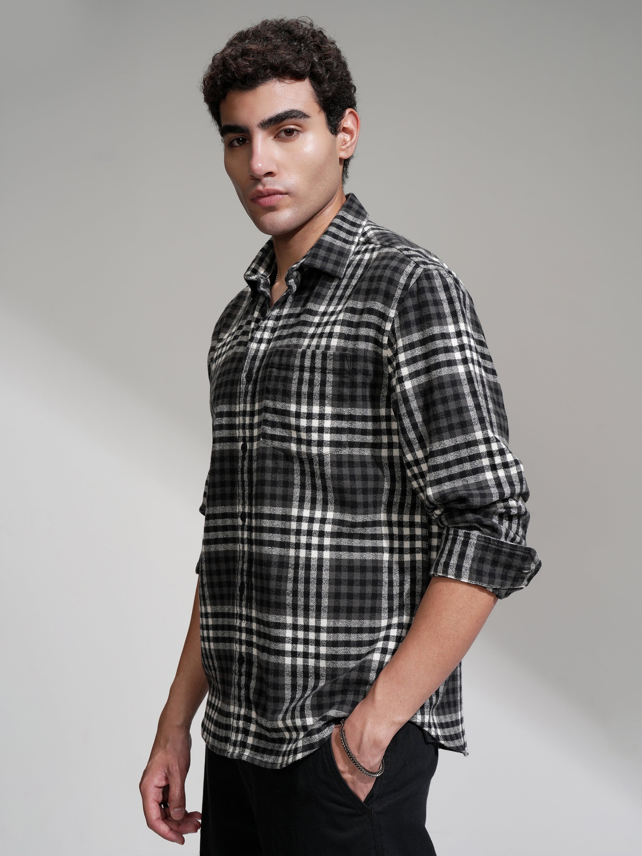 Highlander Men Black Checked Relaxed Fit Casual Shirt - Black - Image 4