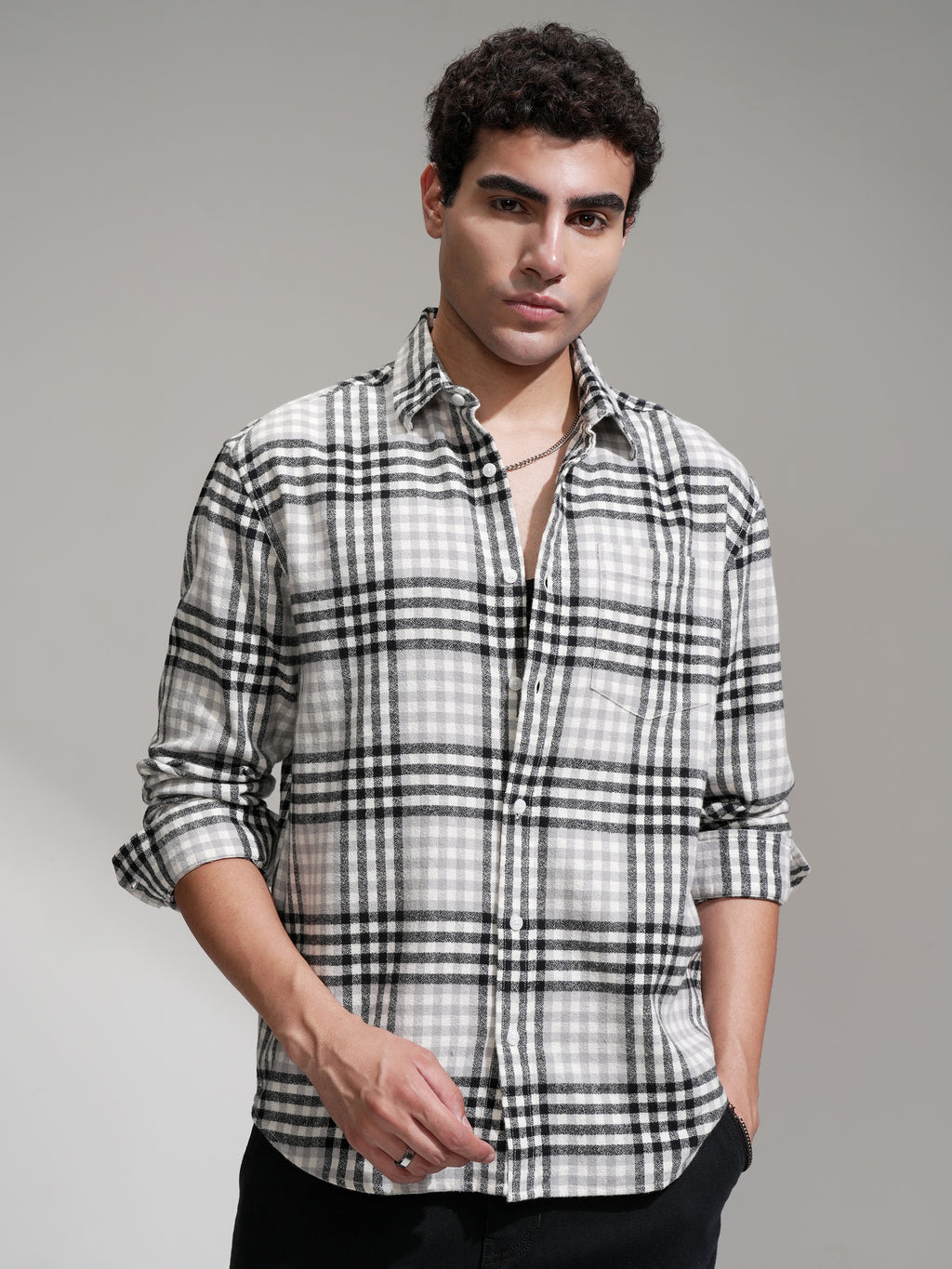 Highlander Men Grey Checked Relaxed Fit Casual Shirt - Grey - Image 1