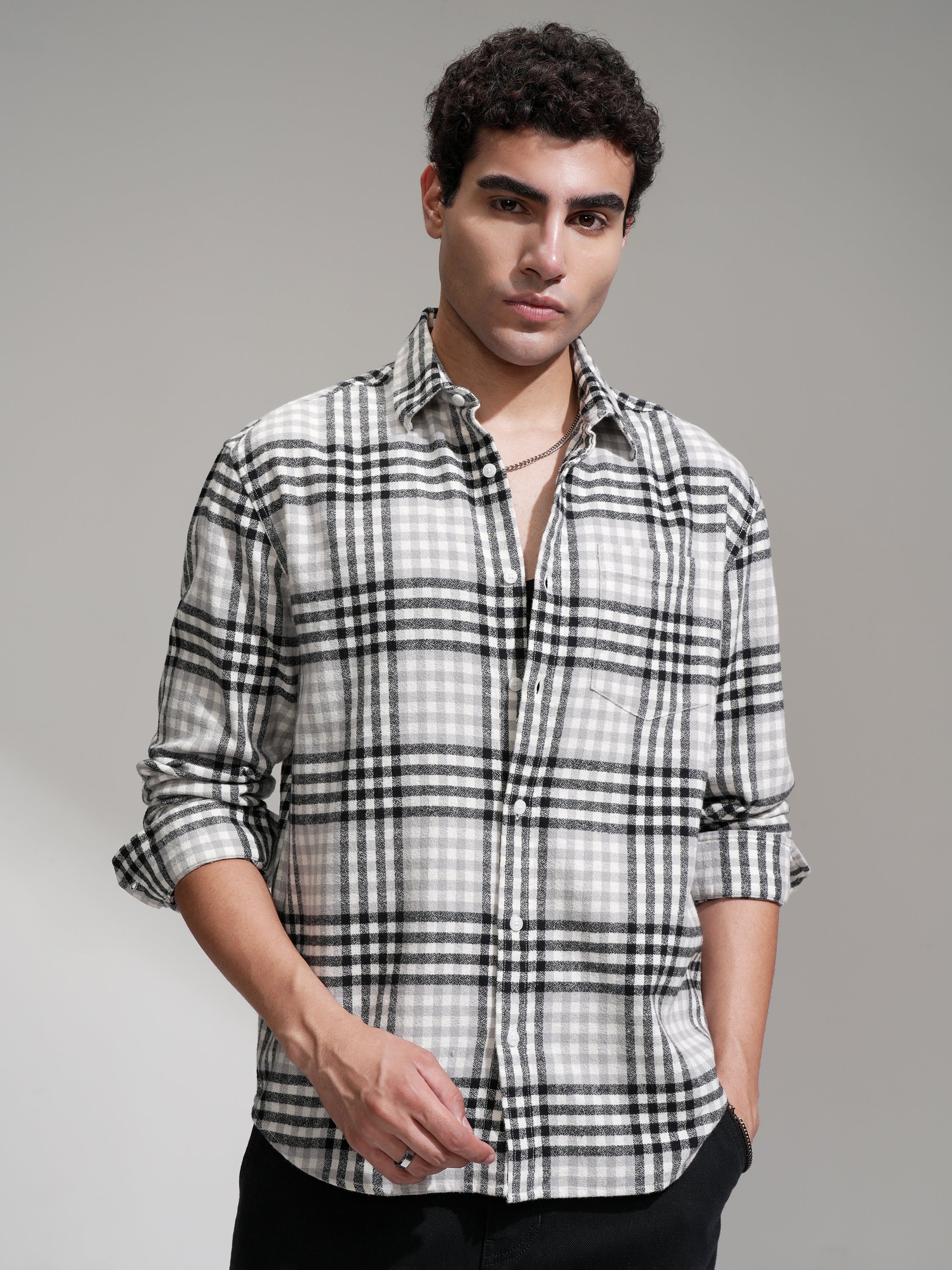 Highlander Men Grey Checked Relaxed Fit Casual Shirt - Grey - Image 1