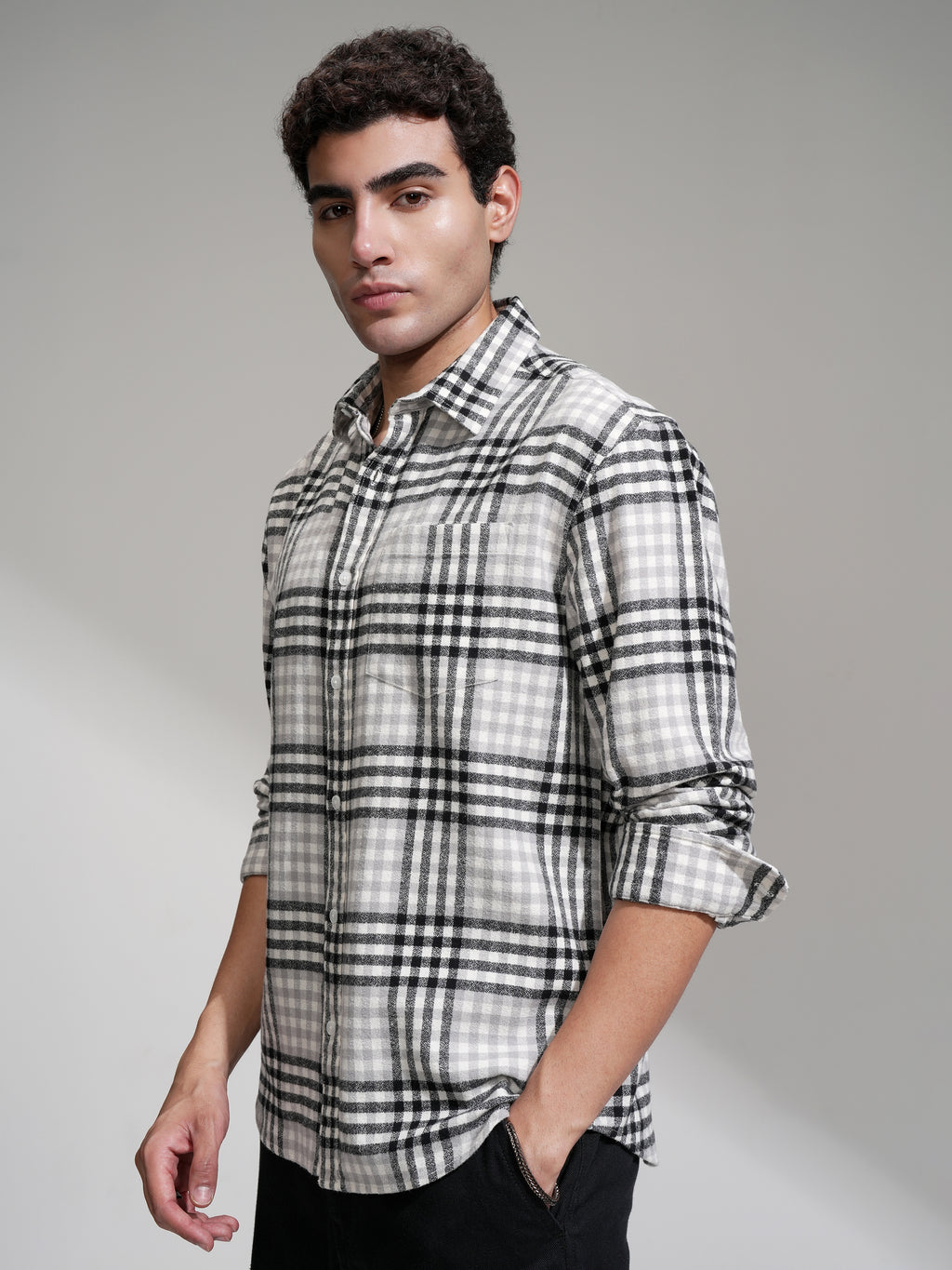 Highlander Men Grey Checked Relaxed Fit Casual Shirt - Grey - Image 4