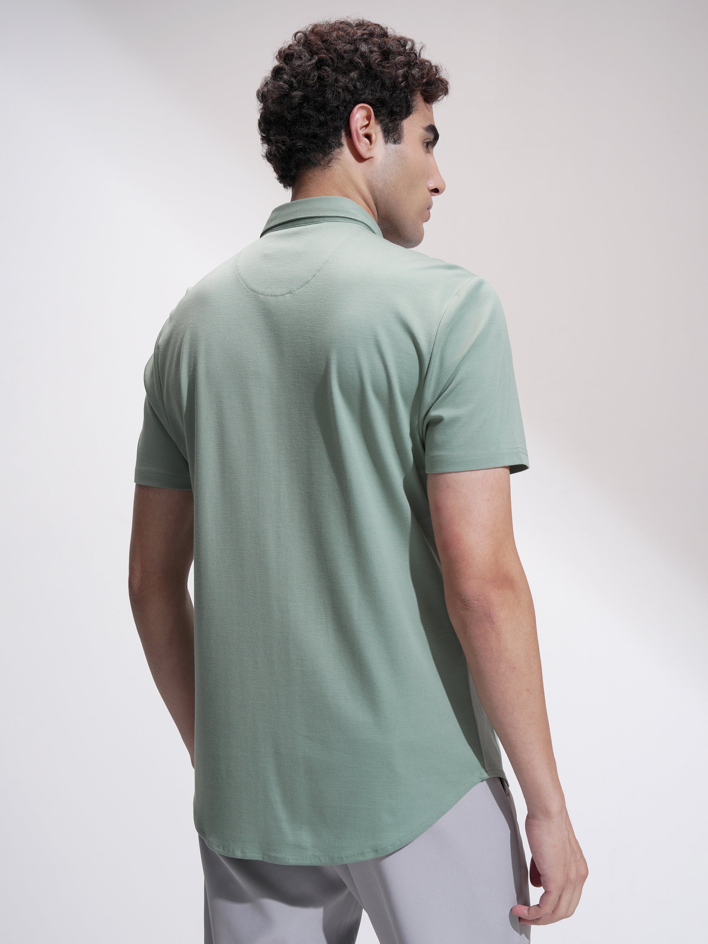 Highlander Men Green Solid Slim Fit Casual Shirt - Green - Image 3