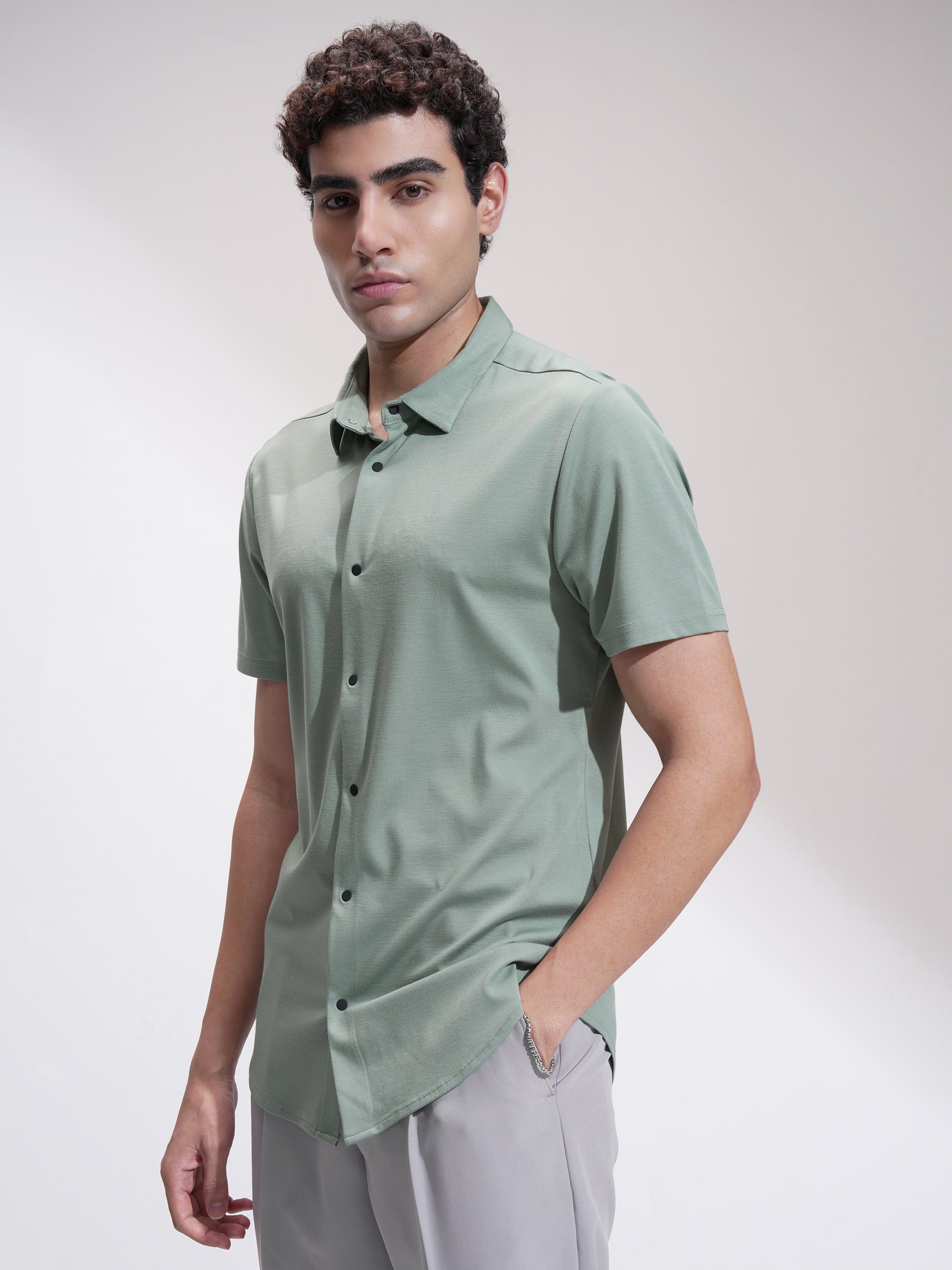 Highlander Men Green Solid Slim Fit Casual Shirt - Green - Image 4