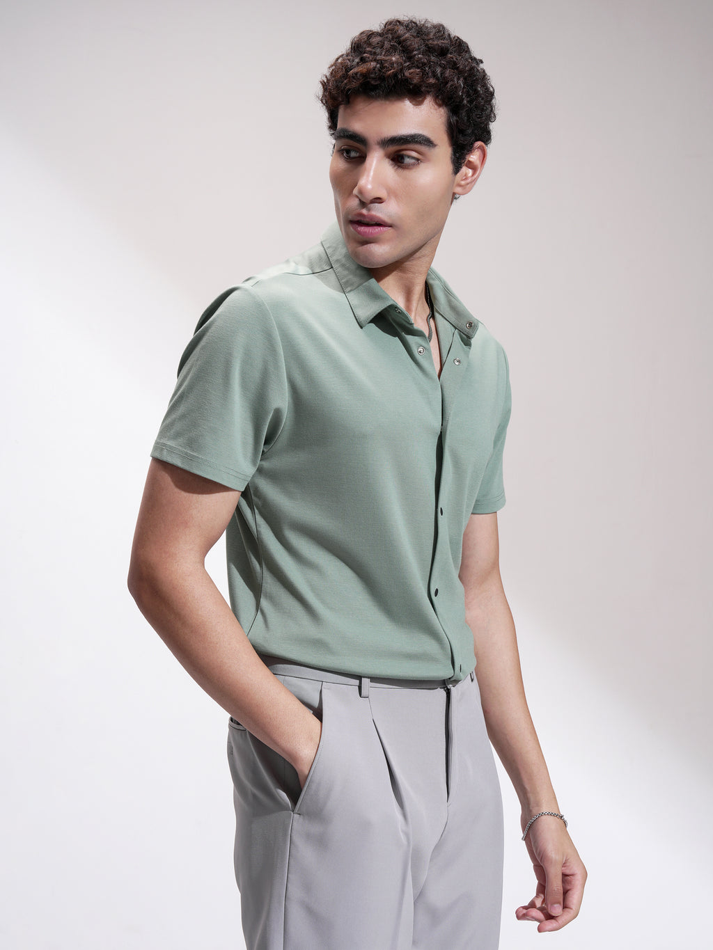 Highlander Men Green Solid Slim Fit Casual Shirt - Green - Image 6