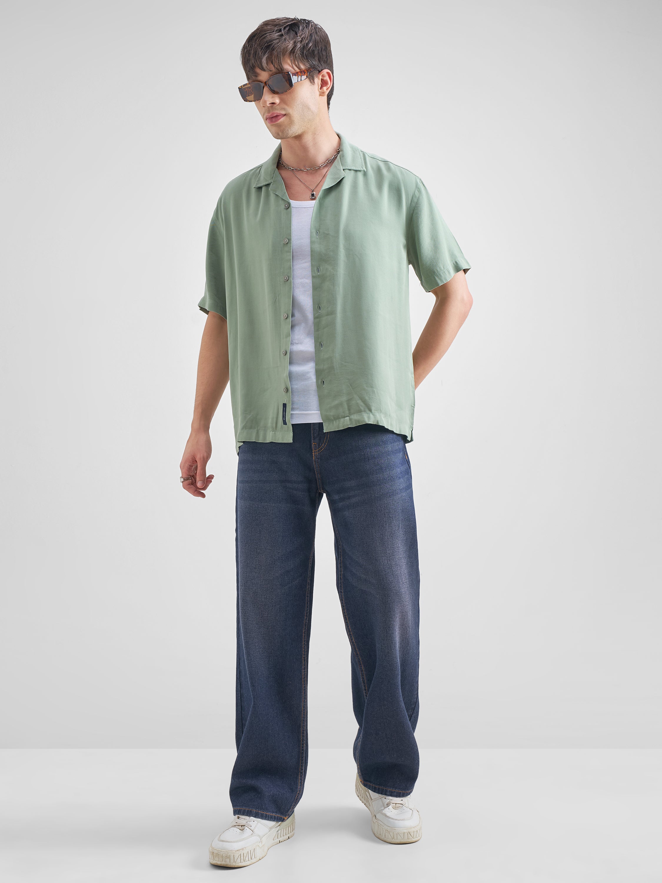 Highlander Men Green Solid Relaxed Fit Casual Shirt - Green - Image 2