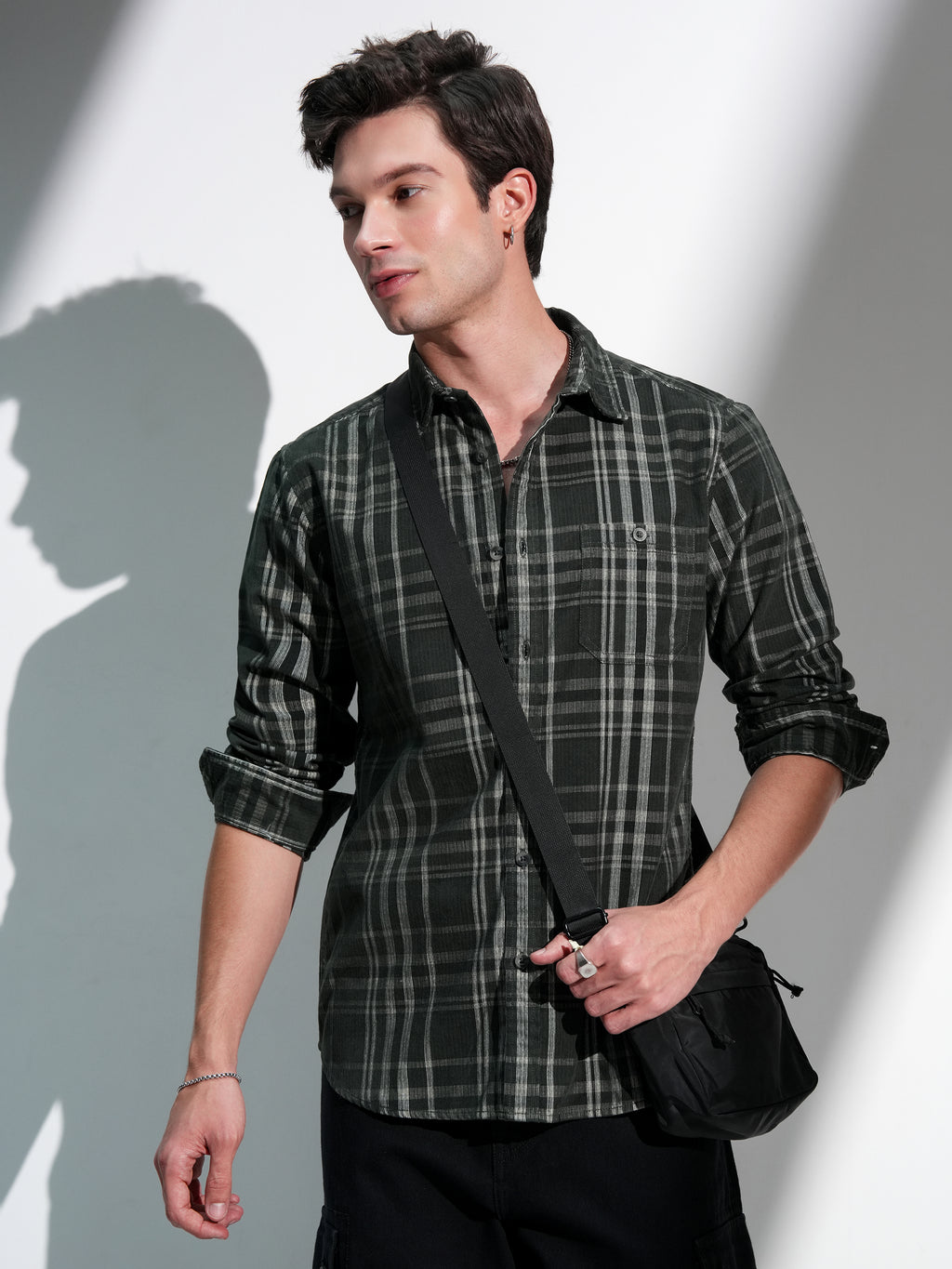 Highlander Men Green Checked Slim Fit Casual Shirt - Green - Image 1