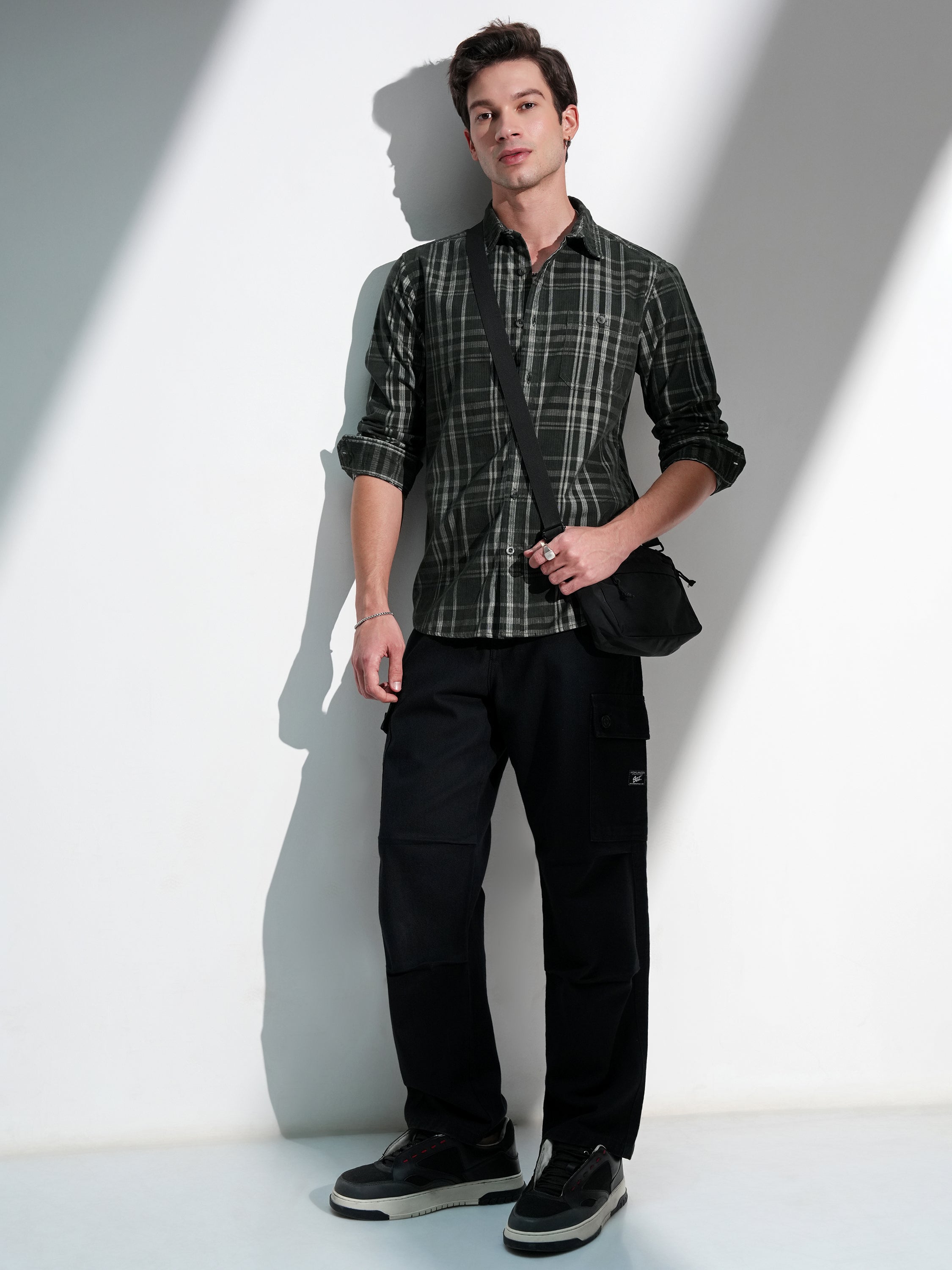 Highlander Men Green Checked Slim Fit Casual Shirt - Green - Image 2
