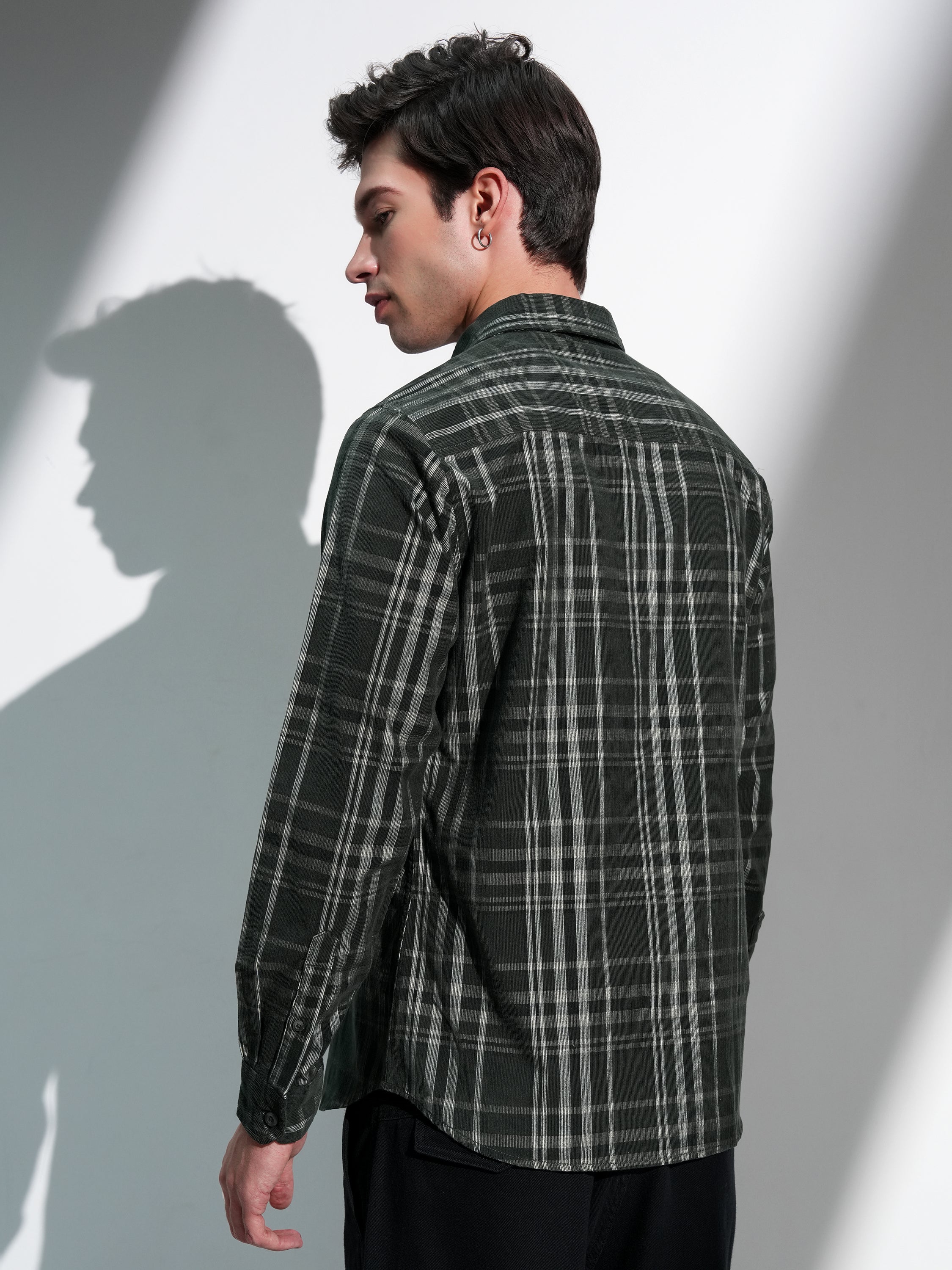 Highlander Men Green Checked Slim Fit Casual Shirt - Green - Image 3