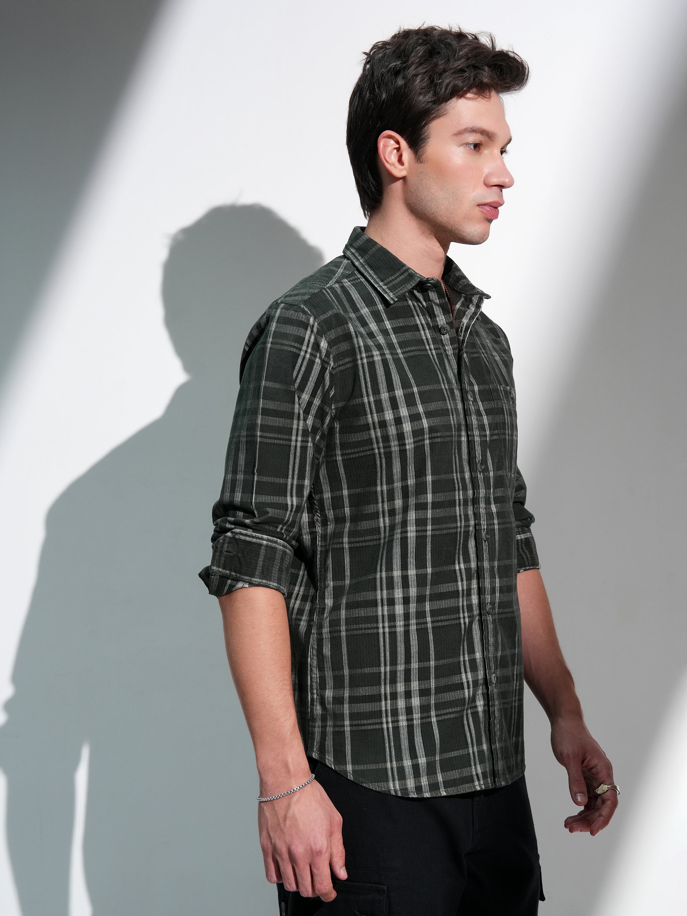 Highlander Men Green Checked Slim Fit Casual Shirt - Green - Image 6