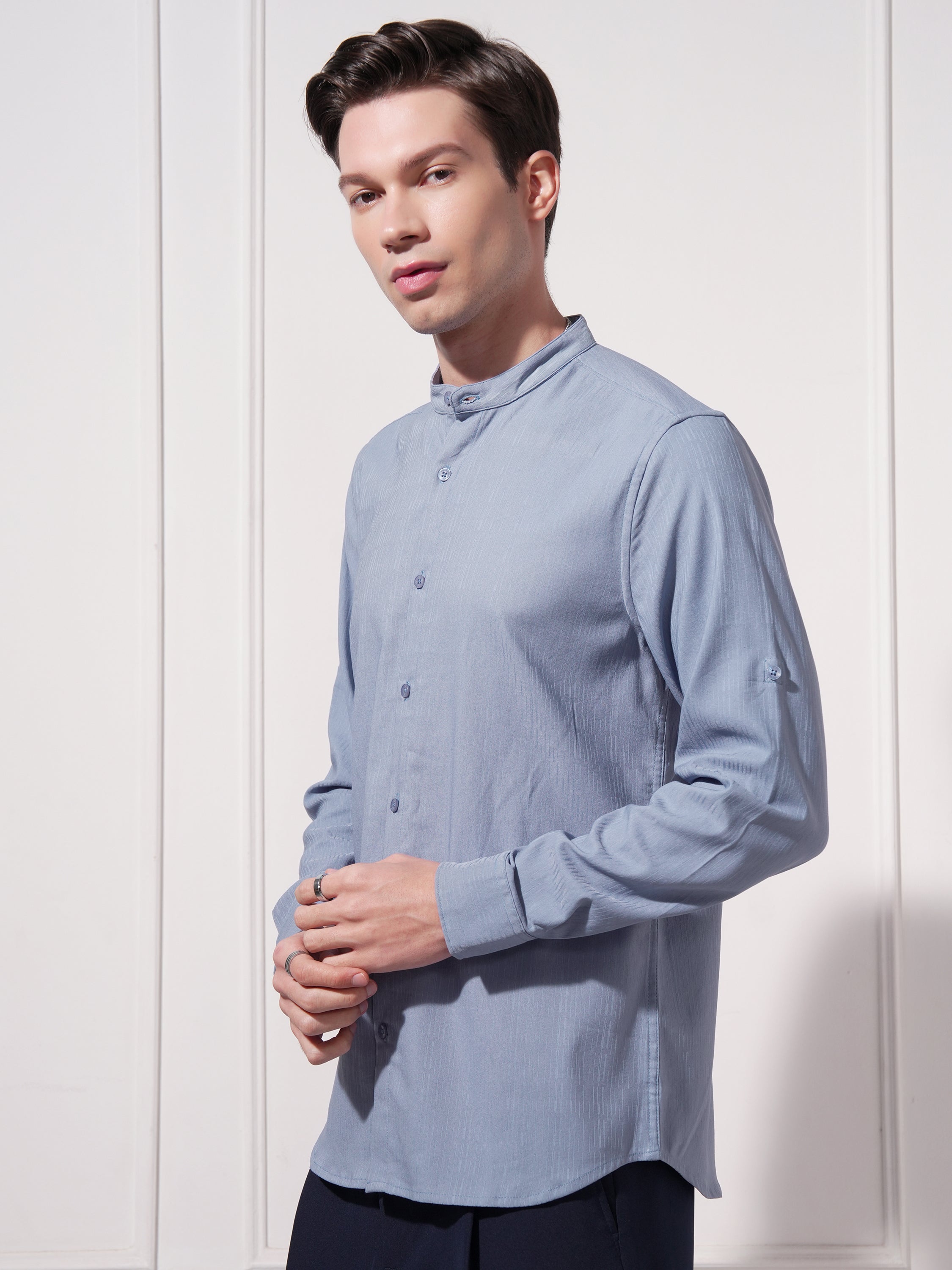 Highlander Men Blue Solid Slim Fit Casual Shirt - Blue - Image 4