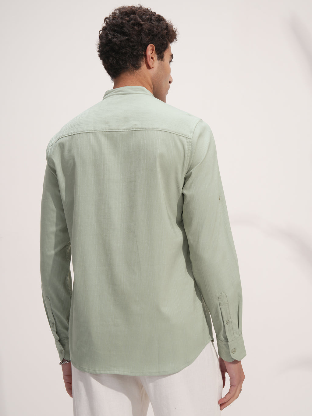 Highlander Men Green Solid Slim Fit Casual Shirt - Green - Image 3