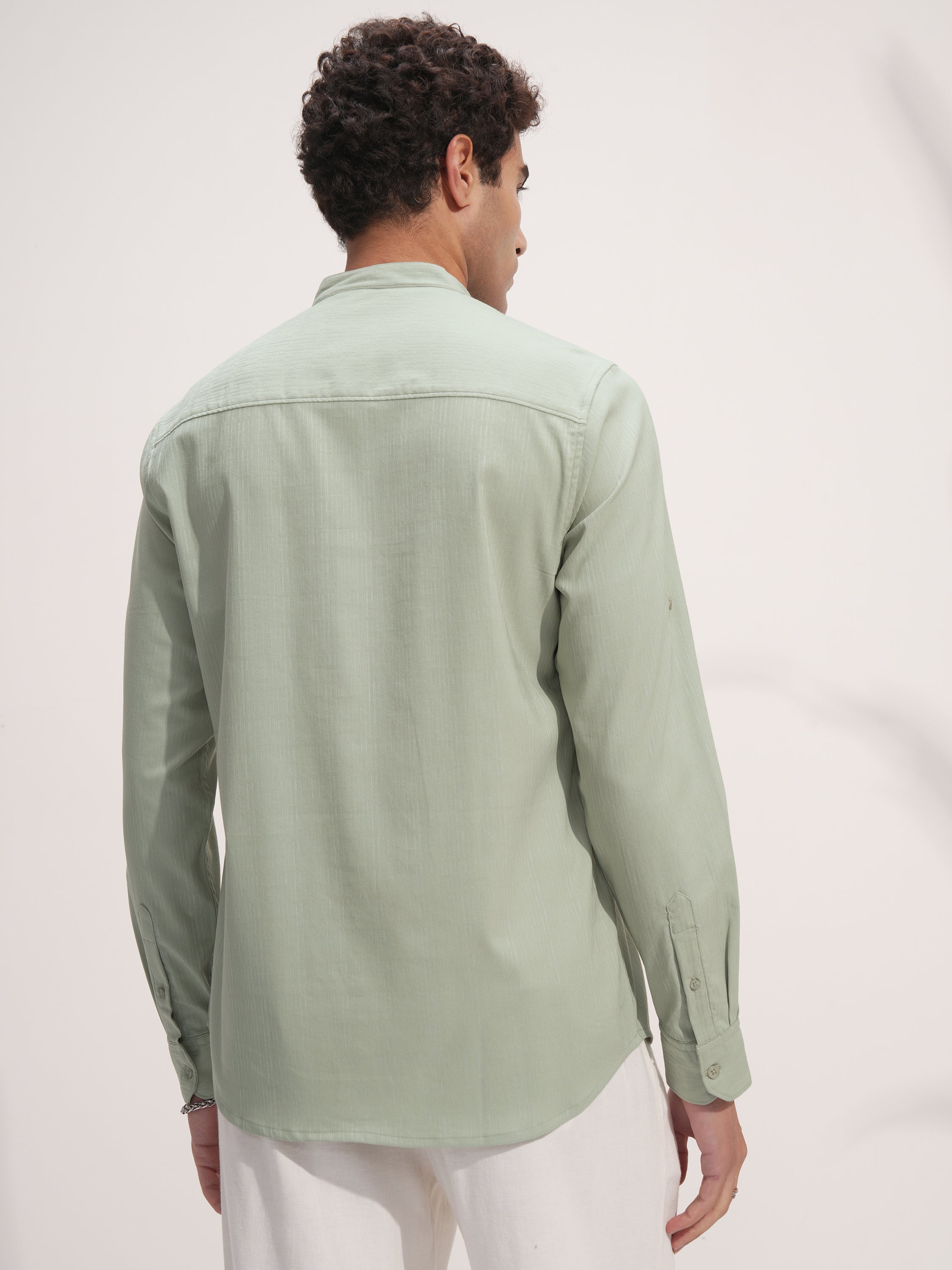 Highlander Men Green Solid Slim Fit Casual Shirt - Green - Image 3