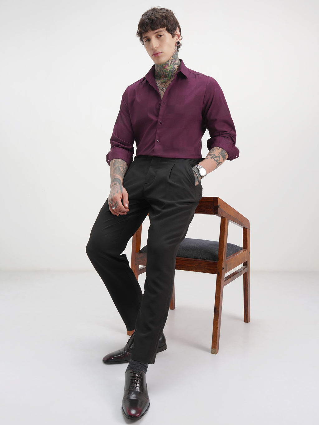 Highlander Men Burgundy Self Design Slim Fit Casual Shirt - Burgundy - Image 2