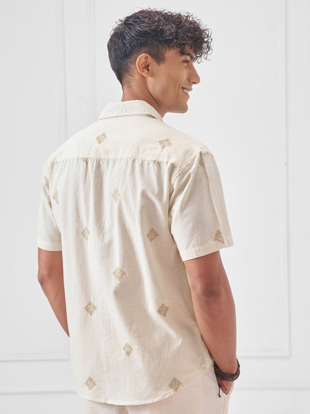Highlander Men Off White Embroidered Relaxed Fit Casual Shirt - Off White - Image 3