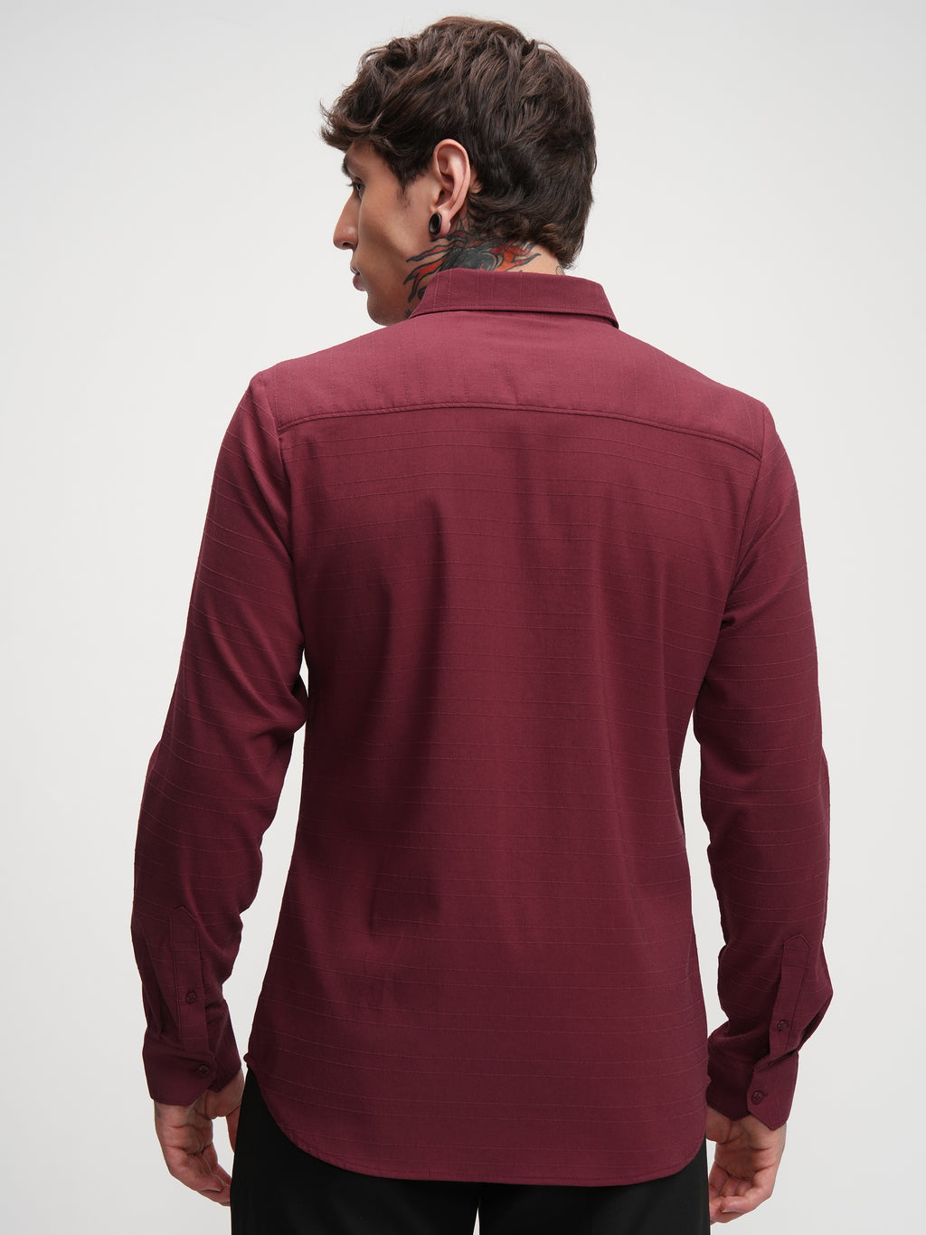 Highlander Men Maroon Self Design Slim Fit Casual Shirt - Maroon - Image 3