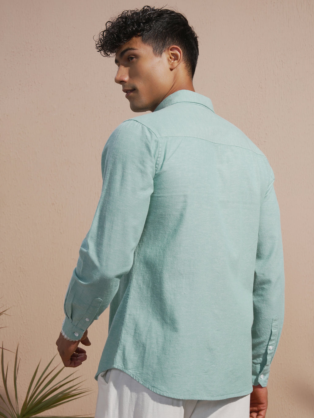Highlander Men Green Solid Slim Fit Casual Shirt - Green - Image 3