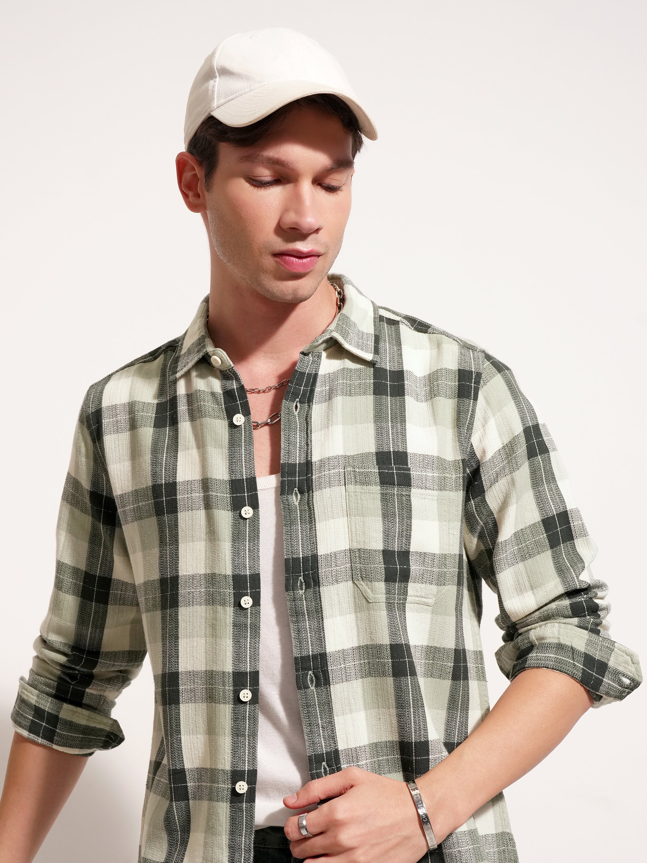 Highlander Men Green Checked Slim Fit Casual Shirt - Green - Image 1