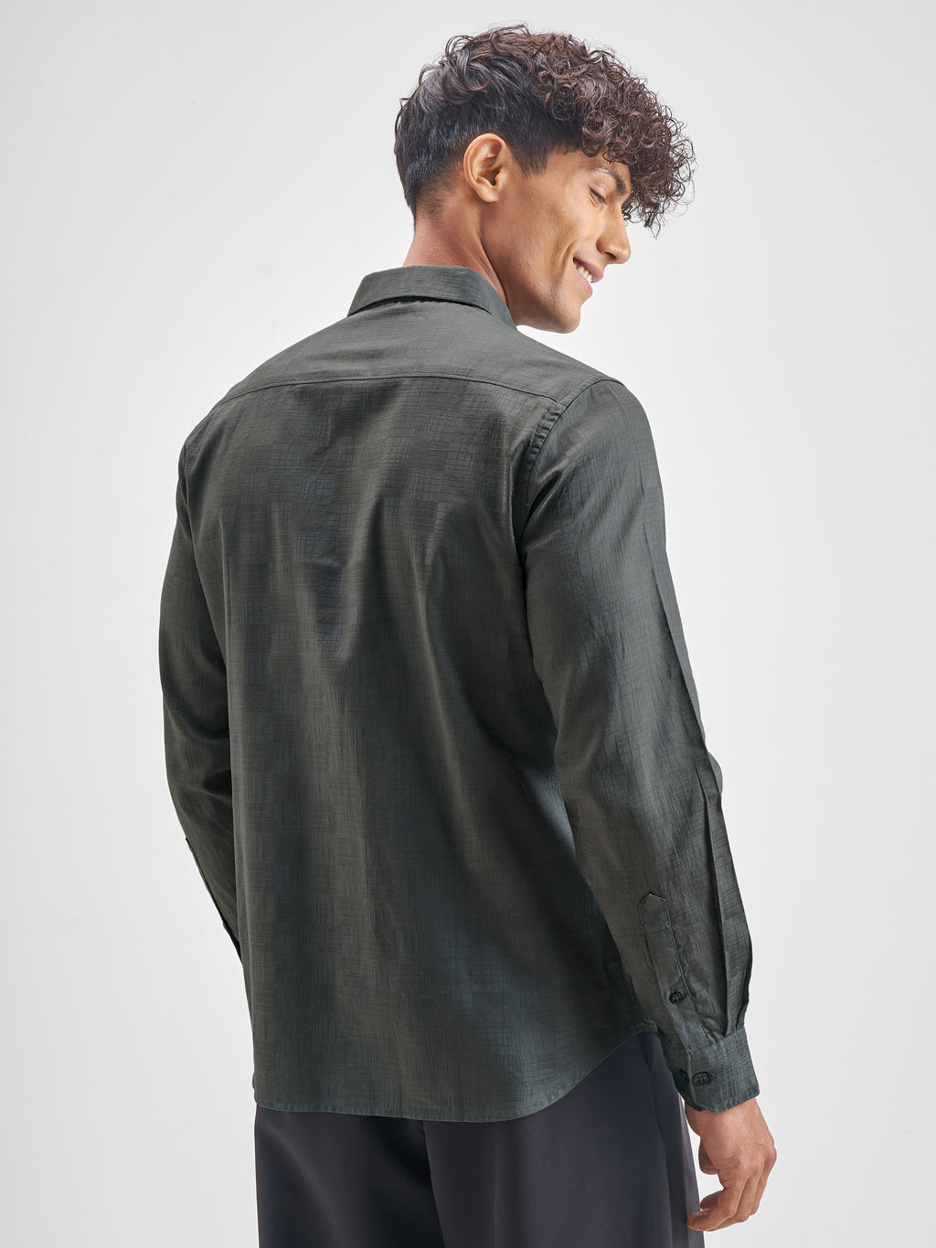 Highlander Men Charcoal Self Design Slim Fit Casual Shirt - Charcoal - Image 3
