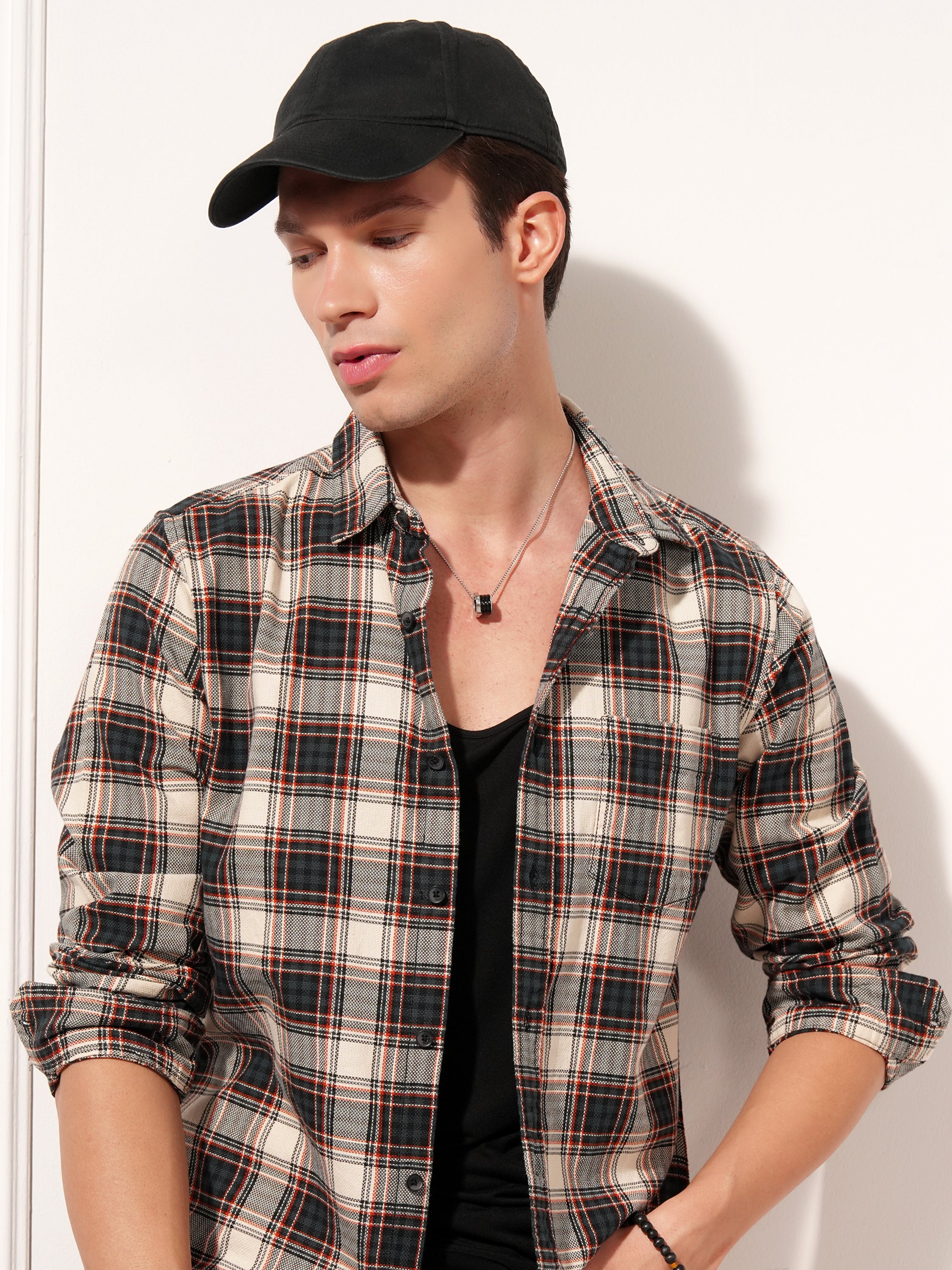 Highlander Men Green Checked Slim Fit Casual Shirt - Green - Image 1