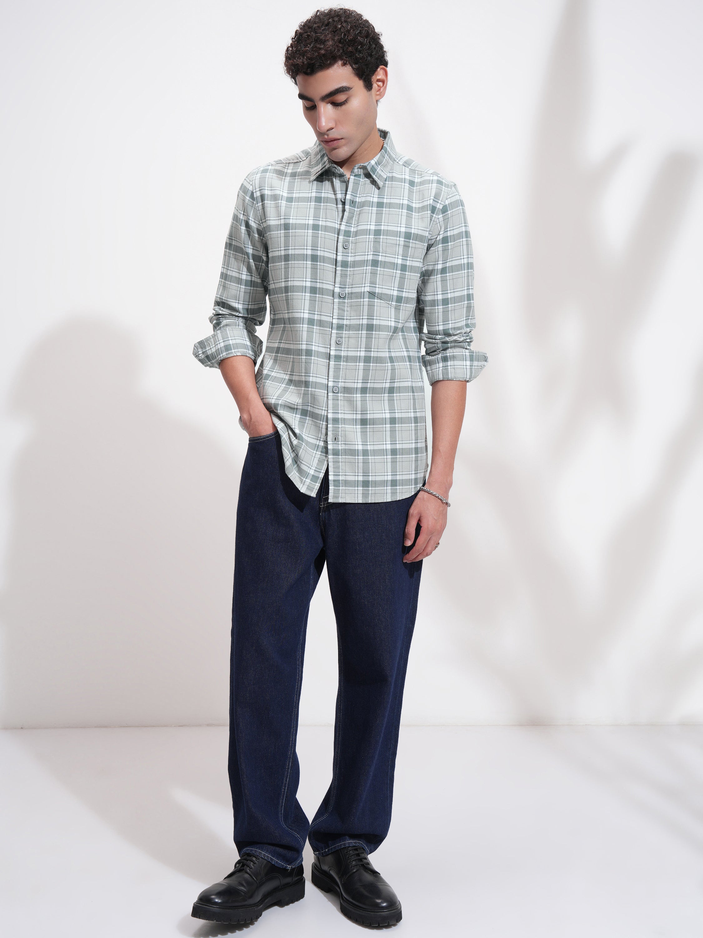 Highlander Men Grey Checked Slim Fit Casual Shirt - Grey - Image 2