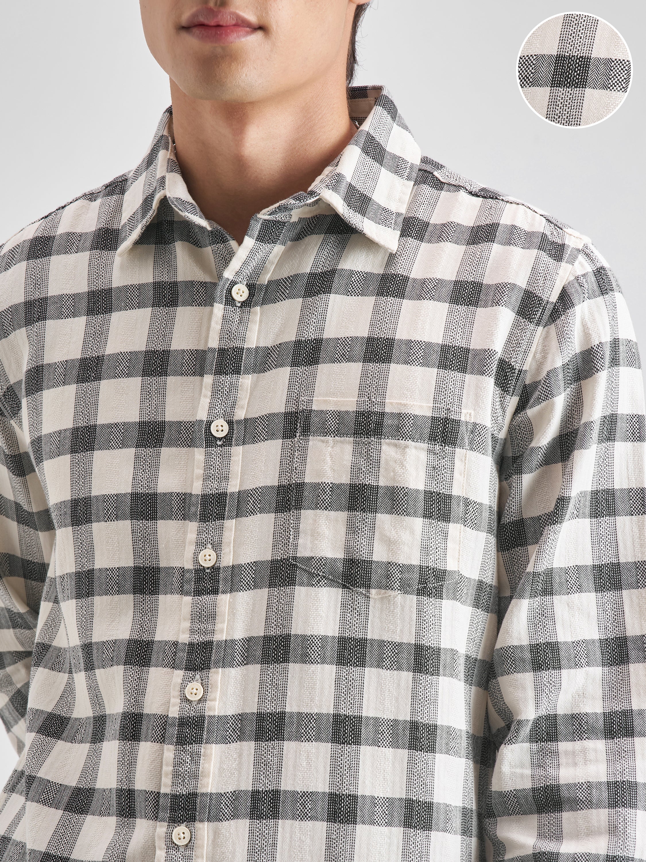 Highlander Men Off White Checked Regular Fit Casual shirt - Off White - Image 5