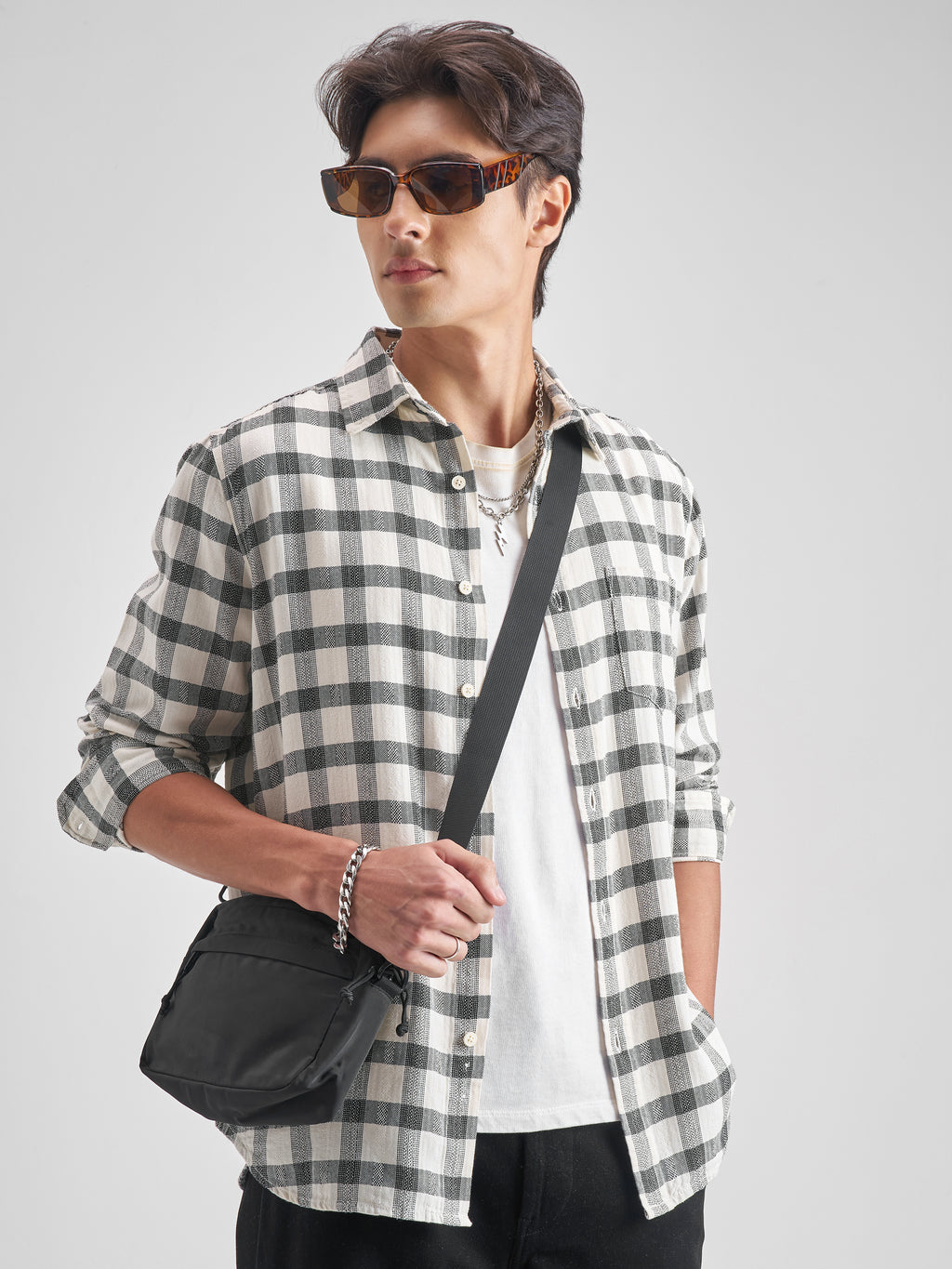 Highlander Men Off White Checked Regular Fit Casual shirt - Off White - Image 6