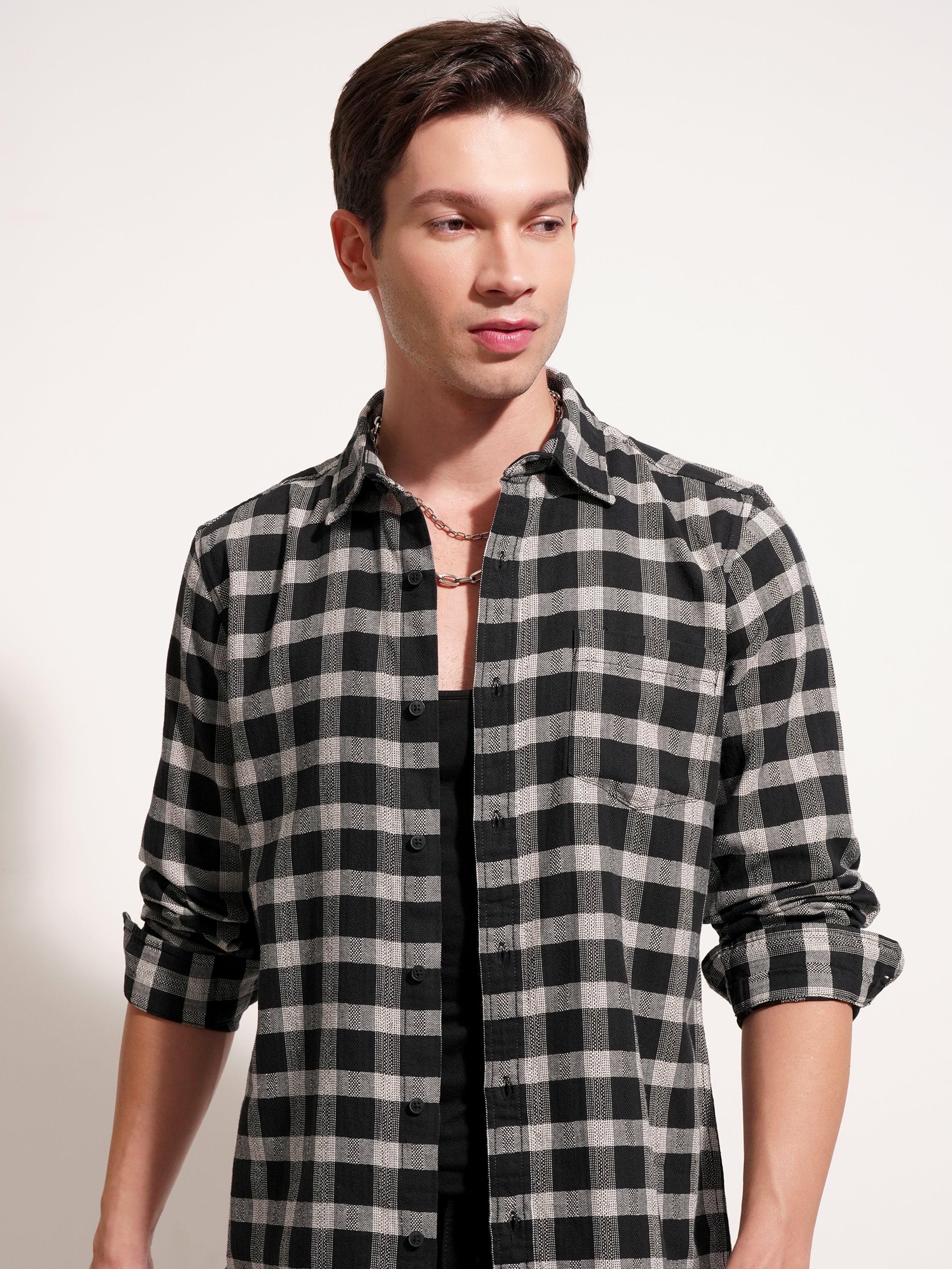 Highlander Men Black Checked Slim Fit Casual Shirt - Black - Image 1