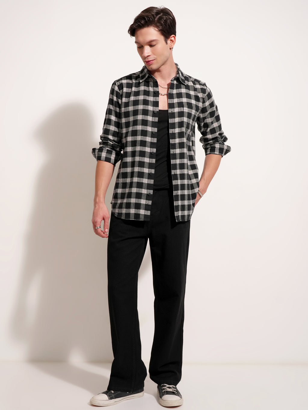 Highlander Men Black Checked Slim Fit Casual Shirt - Black - Image 2