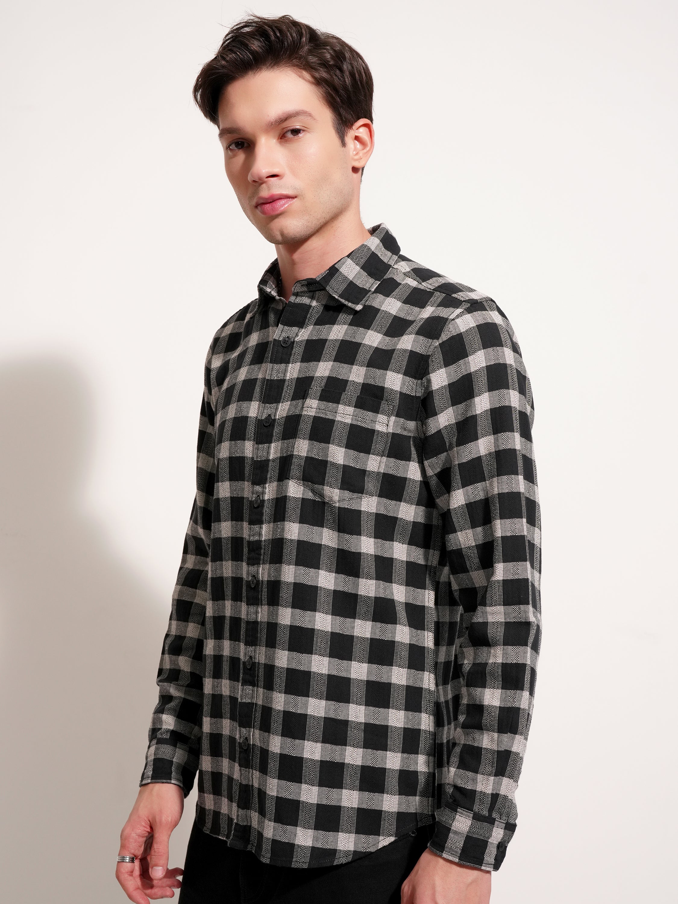 Highlander Men Black Checked Slim Fit Casual Shirt - Black - Image 4