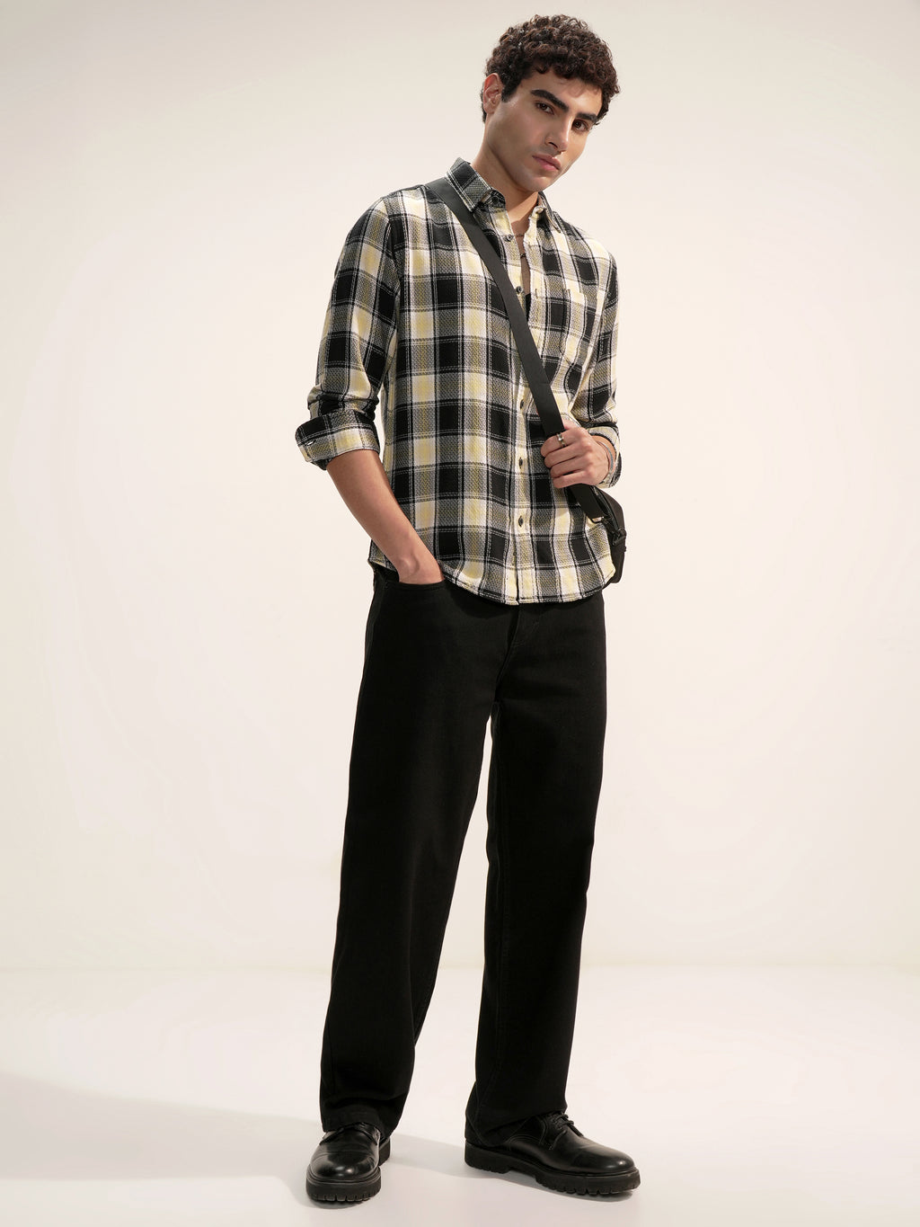 Highlander Men Black Checked Slim Fit Casual Shirt - Black - Image 2