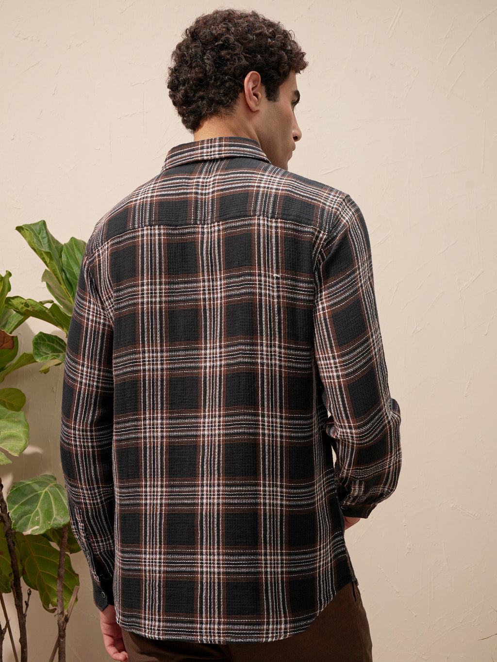 Highlander Men Navy Blue Checked Slim Fit Casual Shirt - Navy Blue - Image 3