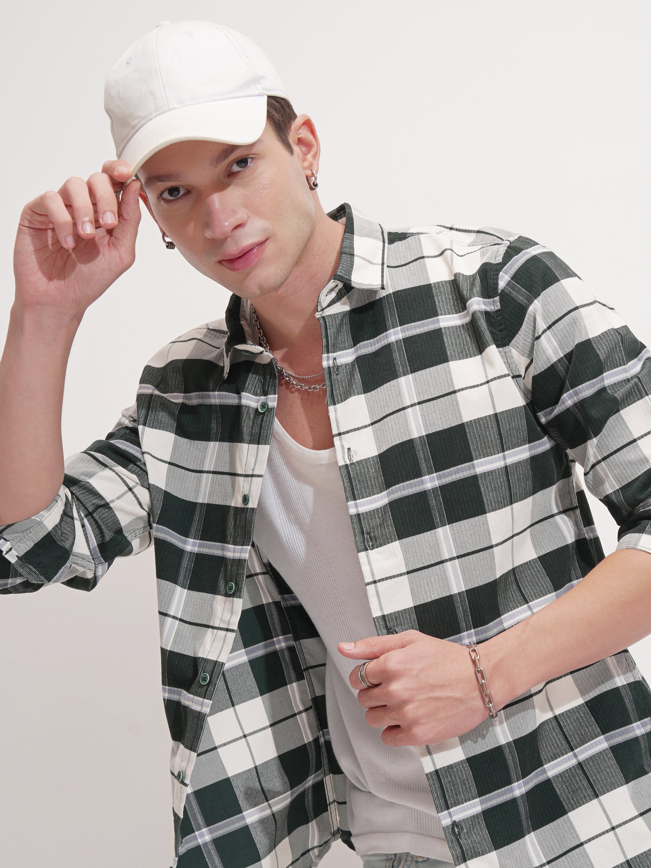 Highlander Men Green Checked Slim Fit Casual Shirt - Green - Image 1