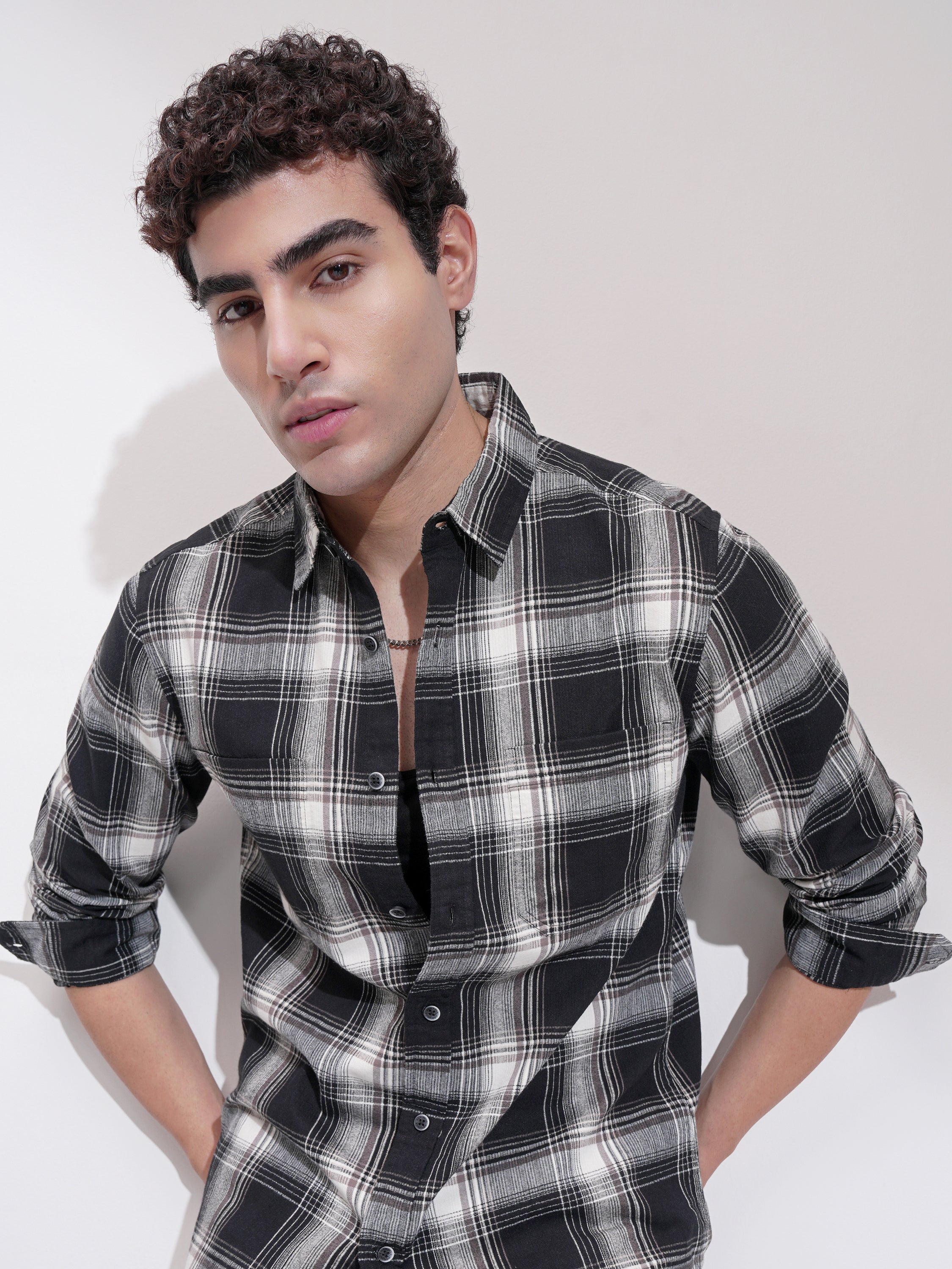 Highlander Men Black Checked Slim Fit Casual Shirt - Black - Image 1