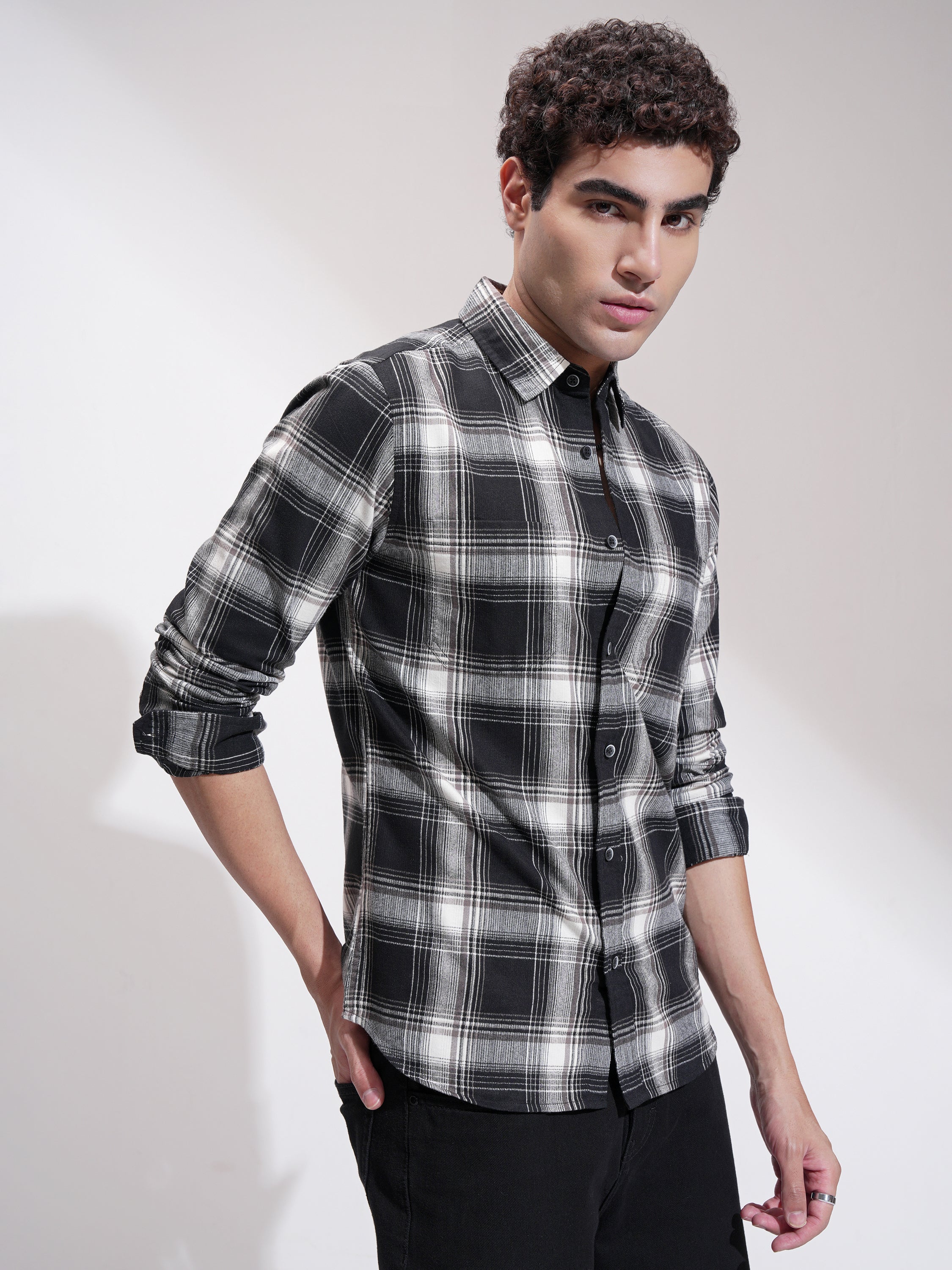 Highlander Men Black Checked Slim Fit Casual Shirt - Black - Image 6