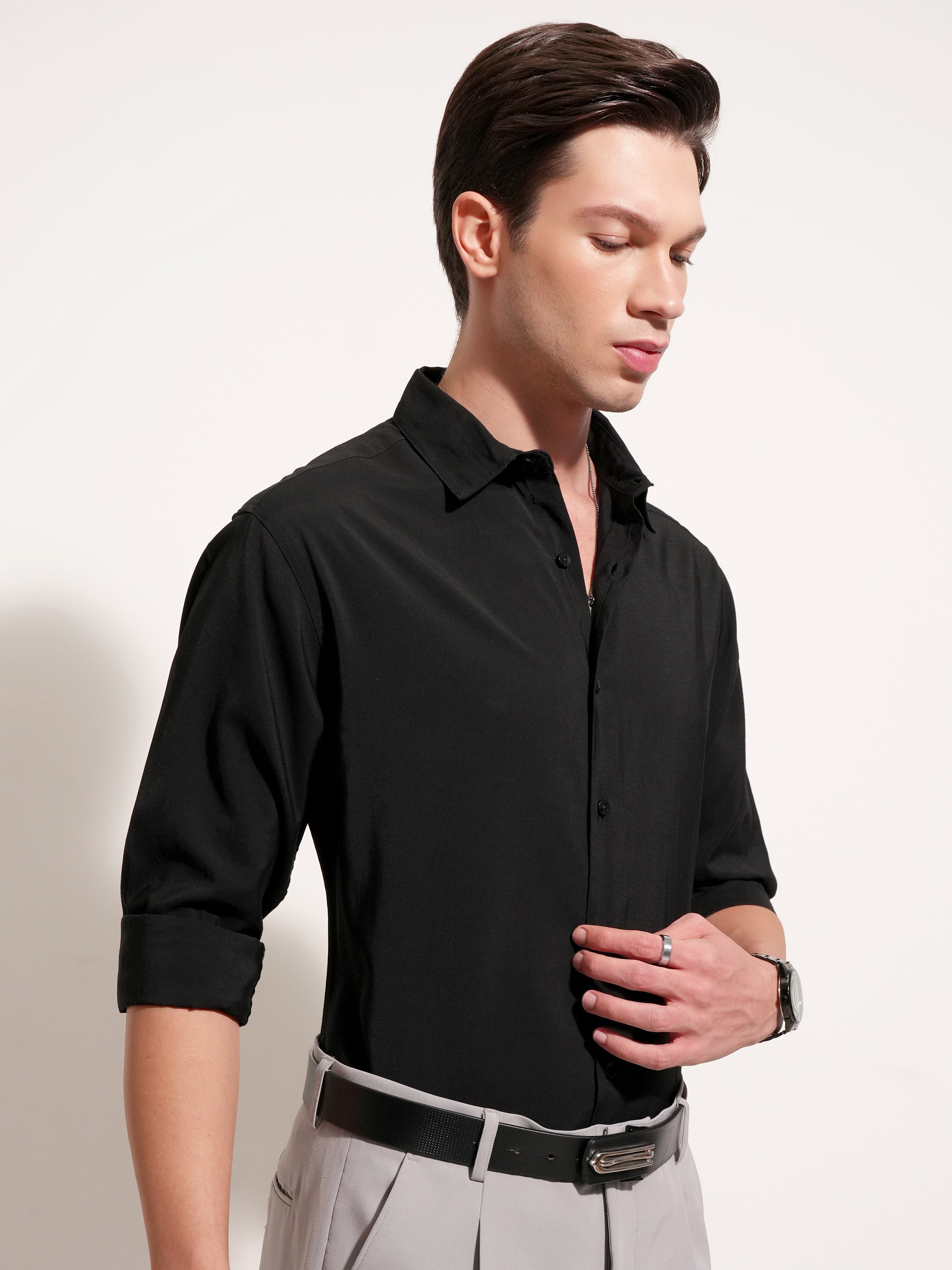Highlander Men Black Solid Slim Fit Casual Shirt - Black - Image 10