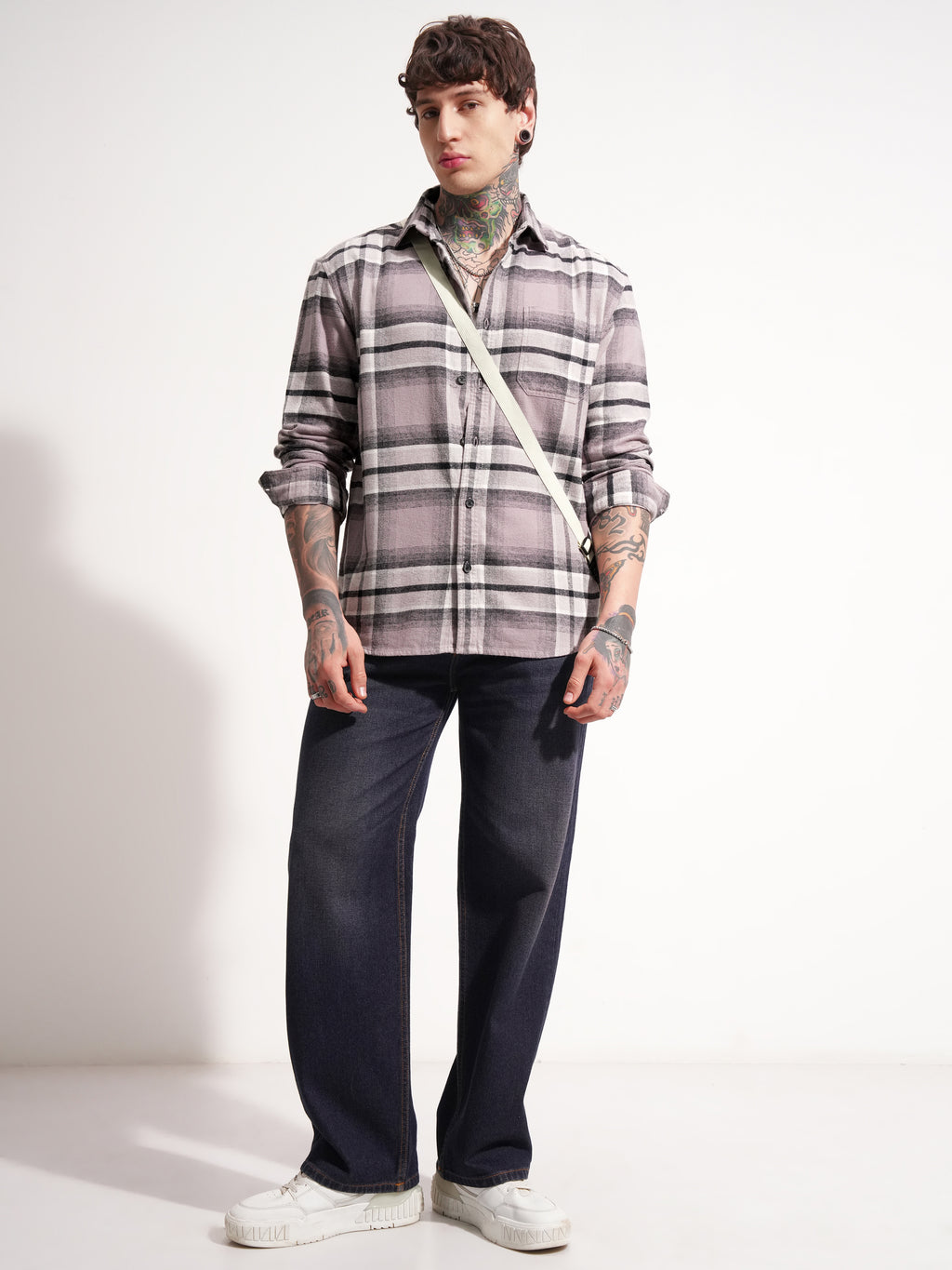 Highlander Men Black Checked Relaxed Fit Casual Shirt - Black - Image 2