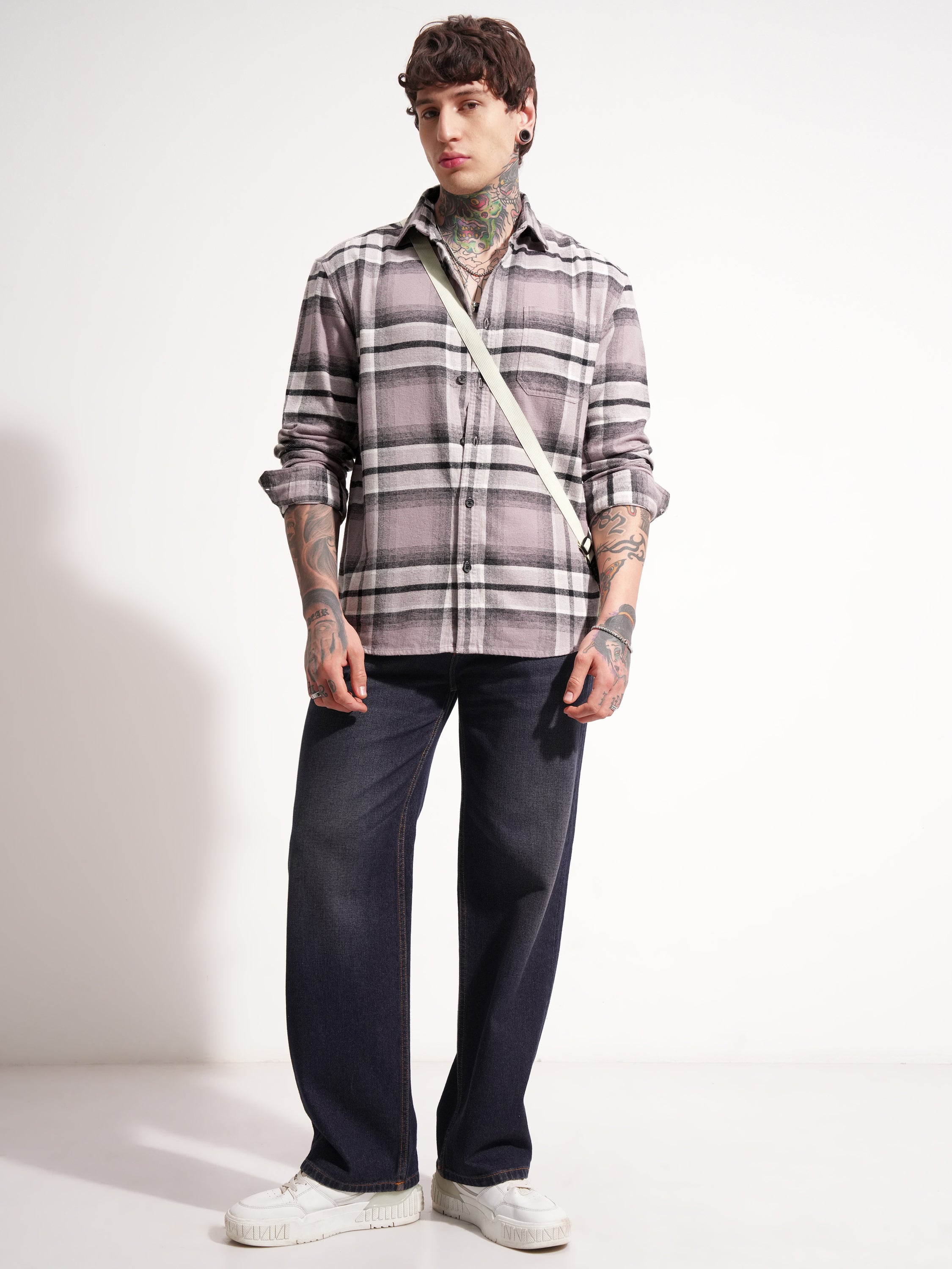 Highlander Men Black Checked Relaxed Fit Casual Shirt - Black - Image 2