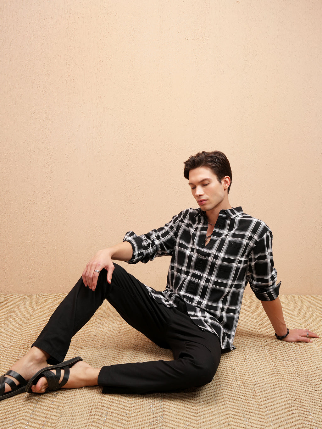 Highlander Men Black Checked Relaxed Fit Casual Shirt - Black - Image 2