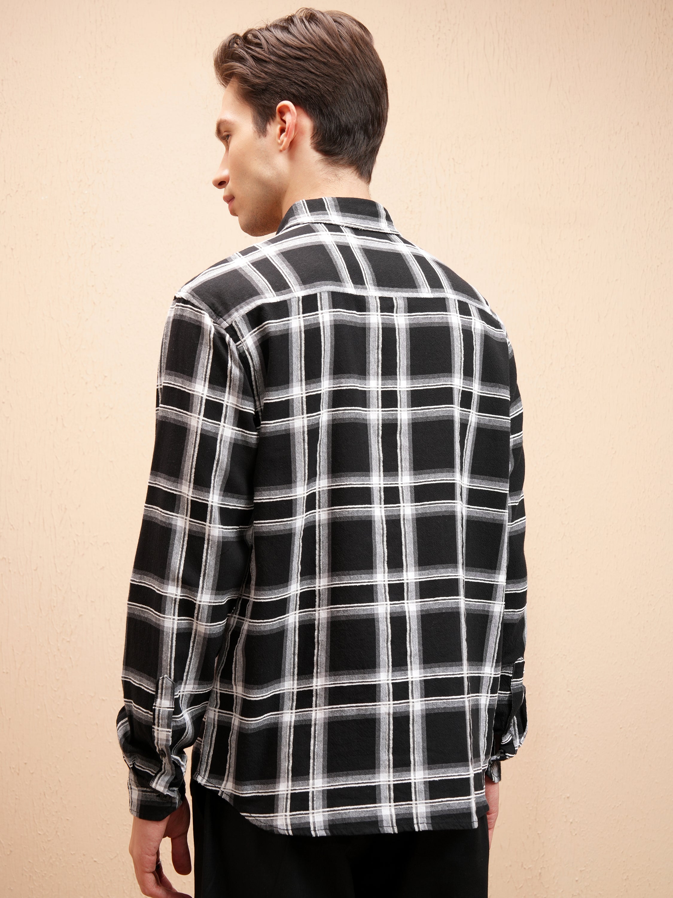 Highlander Men Black Checked Relaxed Fit Casual Shirt - Black - Image 3
