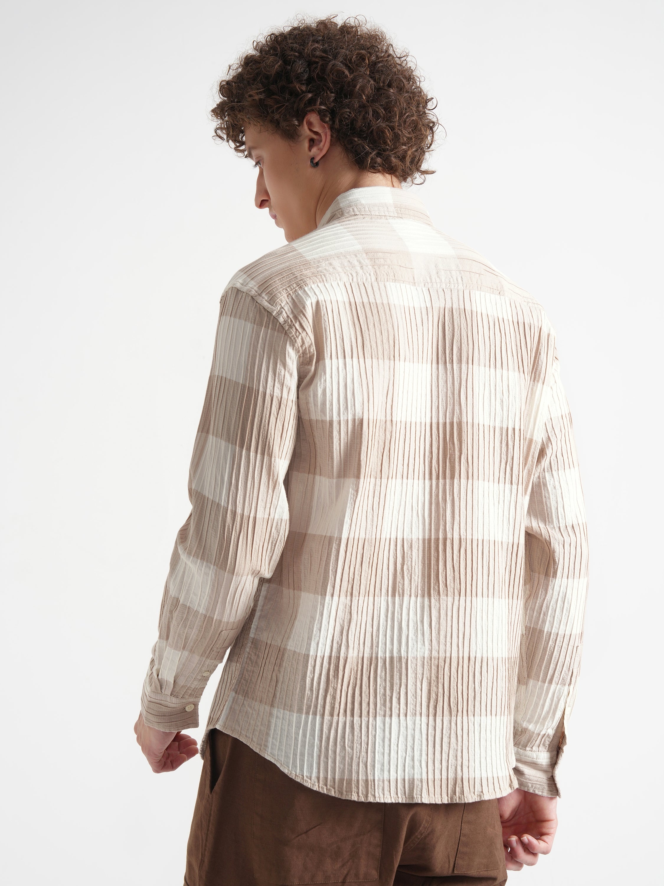 Highlander Men Cream Checked Relaxed Fit Casual Shirt - Cream - Image 3