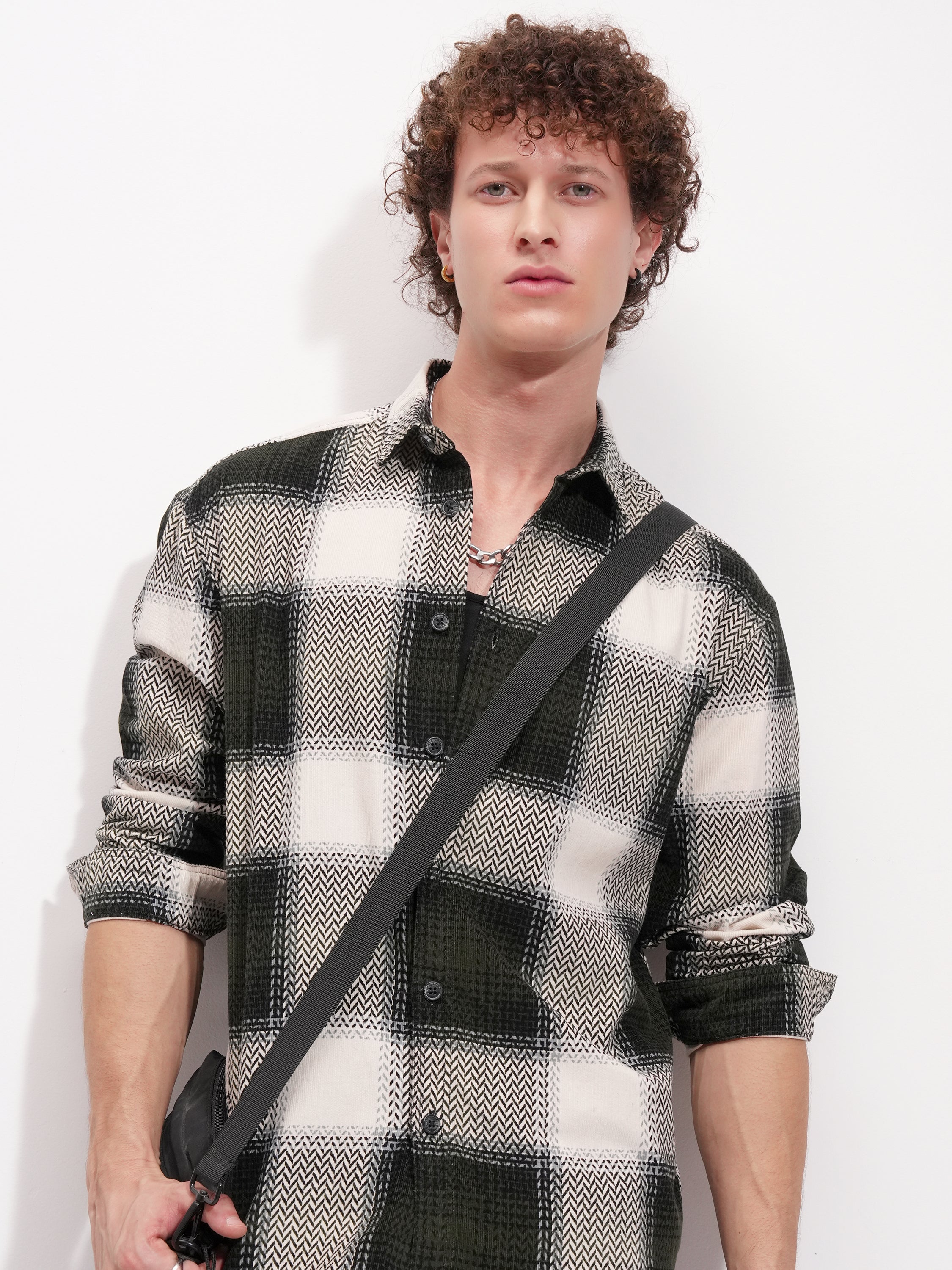 Highlander Men Black Checked Relaxed Fit Casual Shirt - Black - Image 1