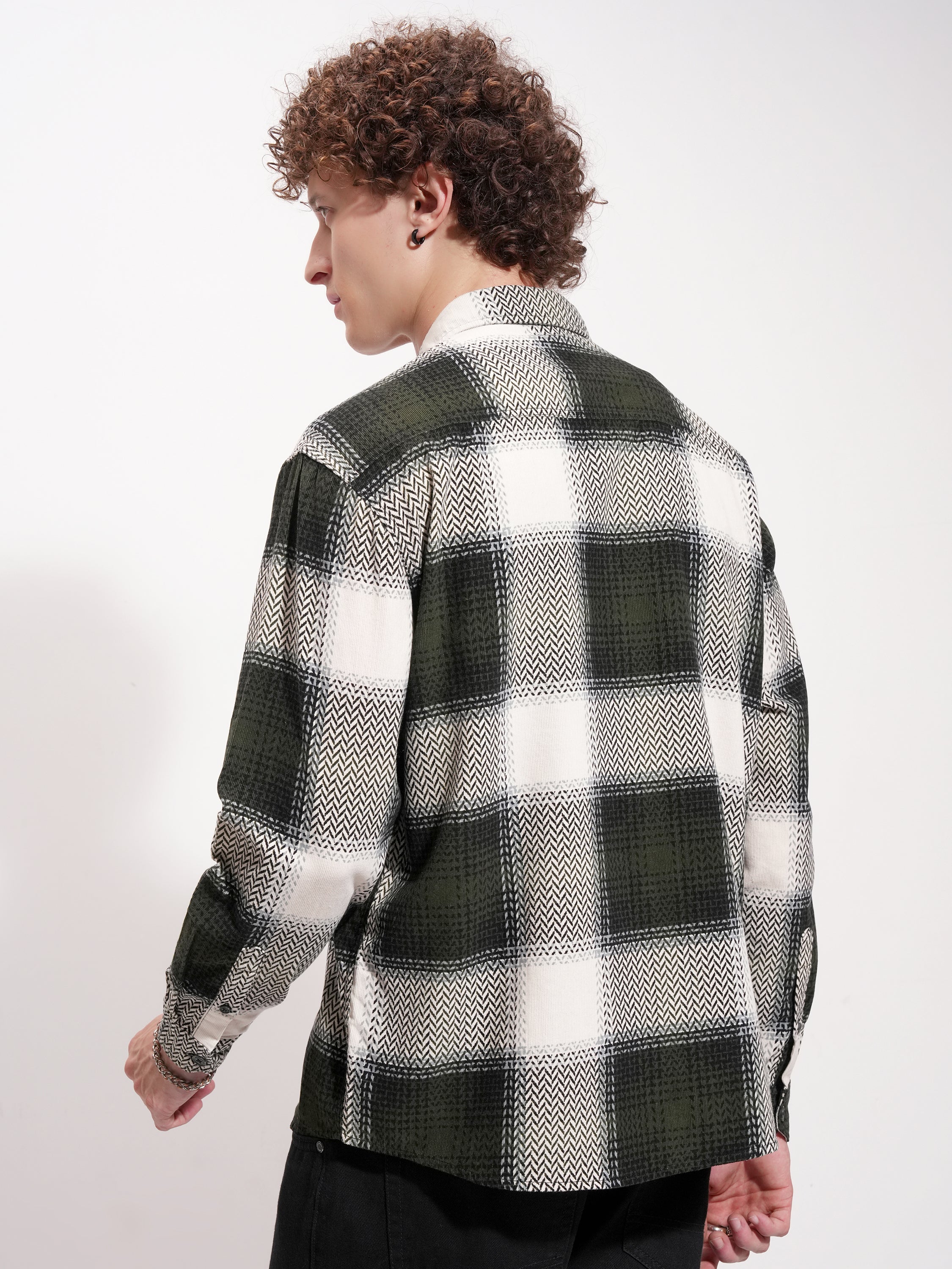 Highlander Men Black Checked Relaxed Fit Casual Shirt - Black - Image 3