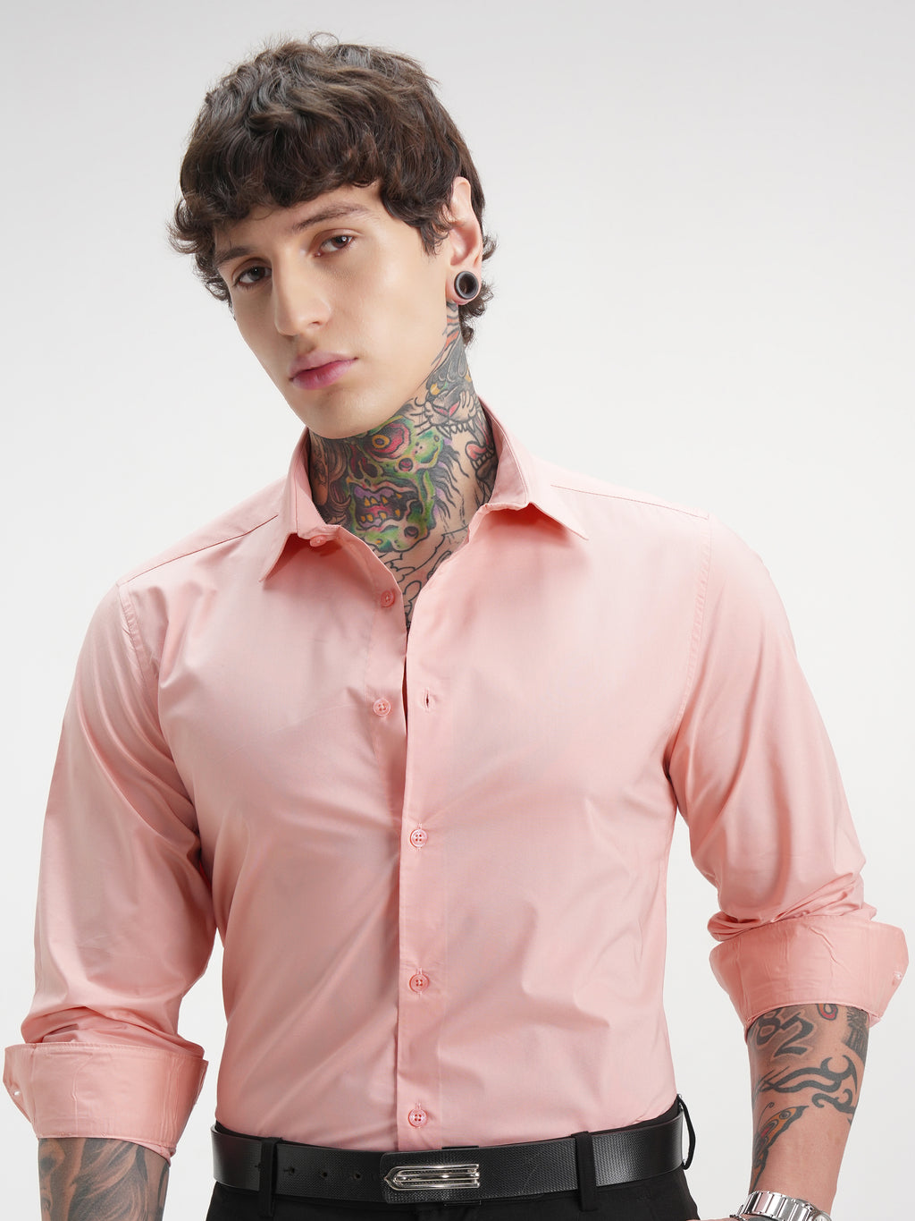 Highlander Men Pink Solid Slim Fit Casual Shirt - Pink - Image 1