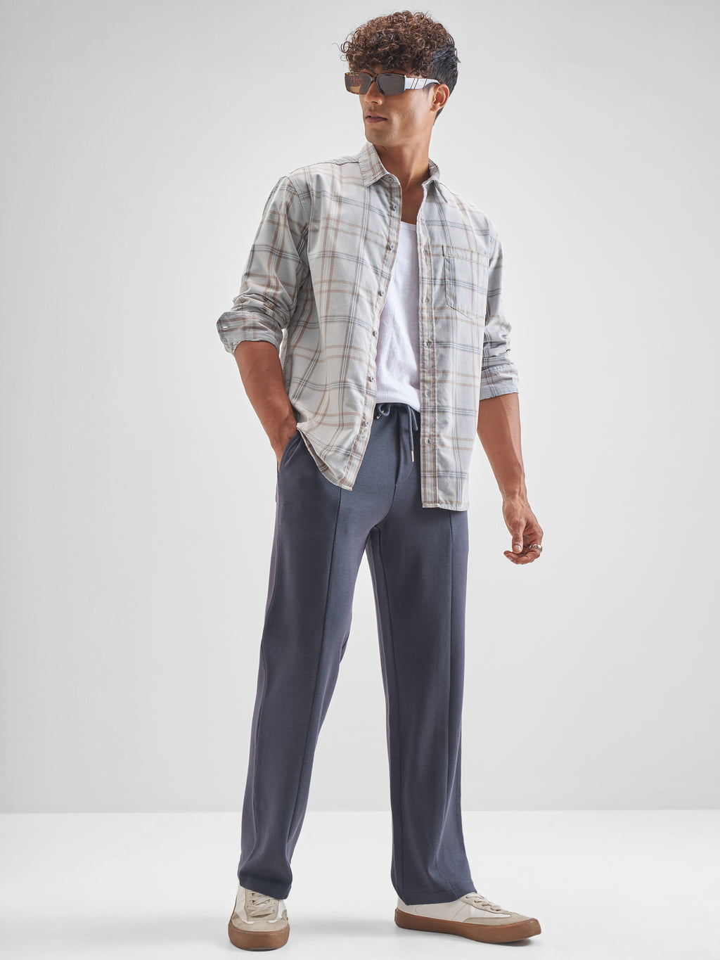 Highlander Men Grey Checked Relaxed Fit Casual Shirt - Grey - Image 2