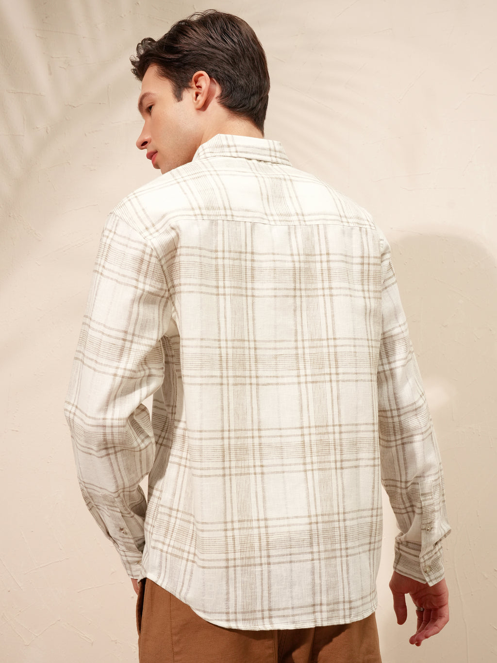 Highlander Men Cream Checked Relaxed Fit Casual Shirt - Cream - Image 3