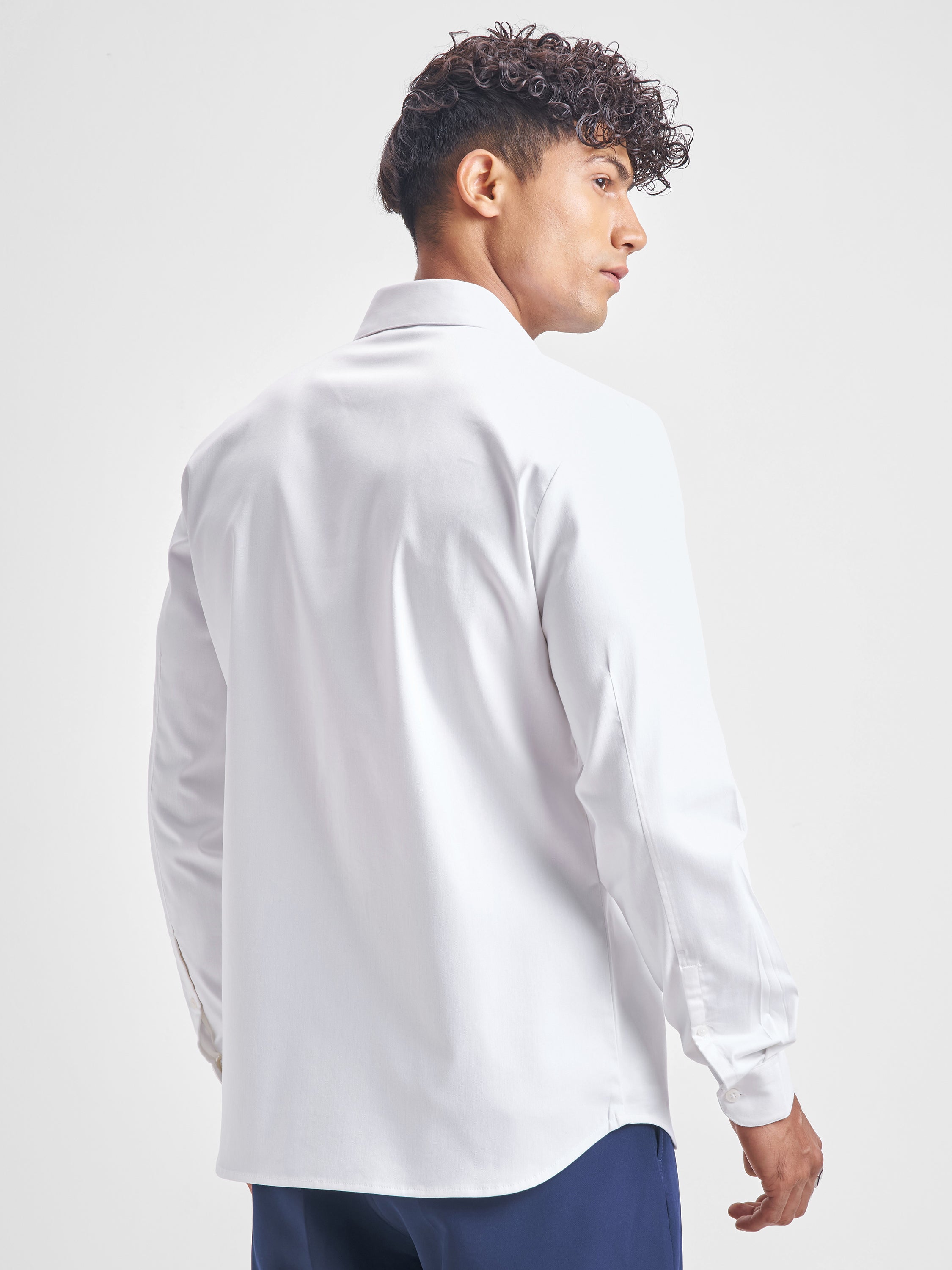Highlander Men White Solid Slim Fit Casual Shirt - White - Image 3